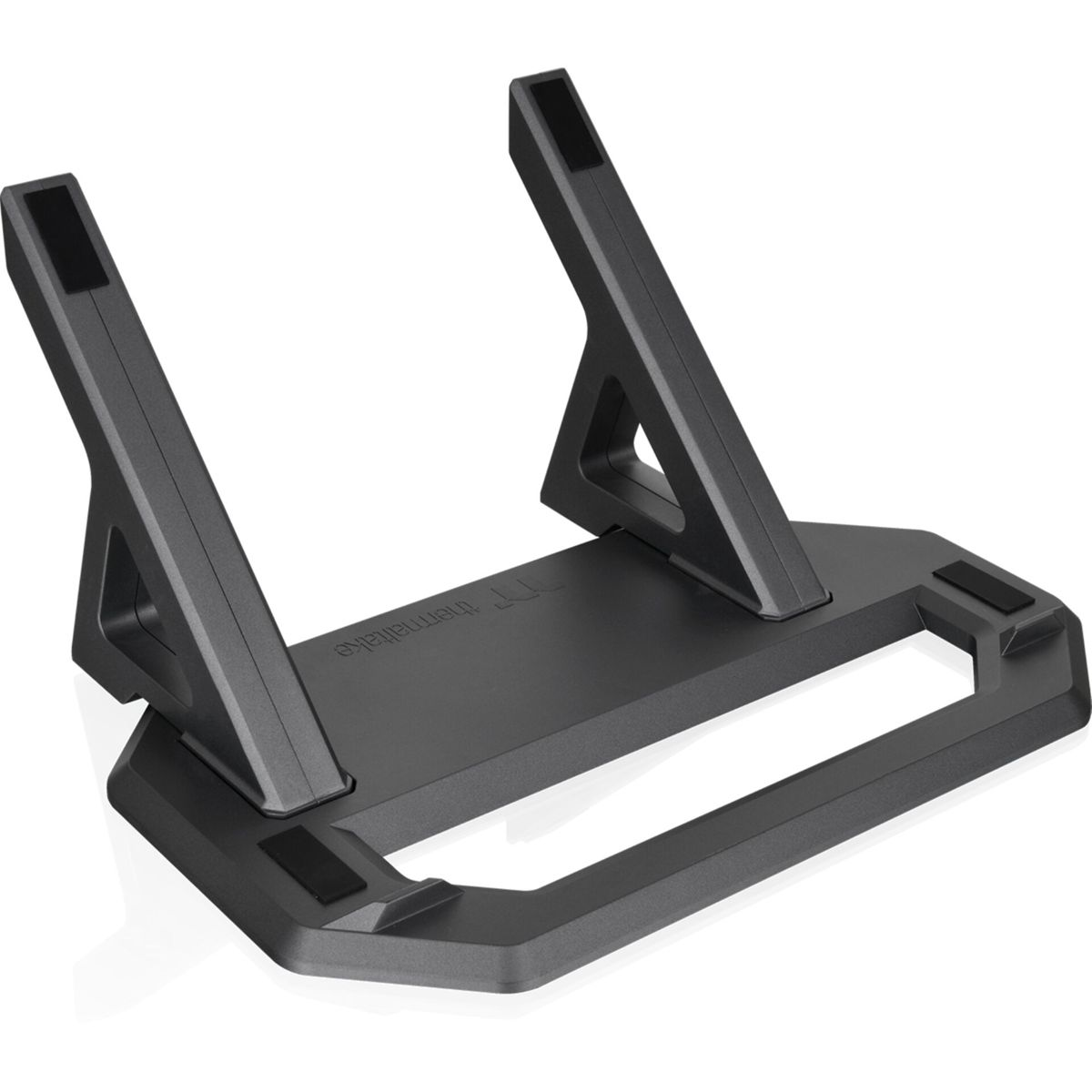 Supporto per laptop grigio. Due supporti e una base con cuscinetti in gomma. Sfondo bianco.