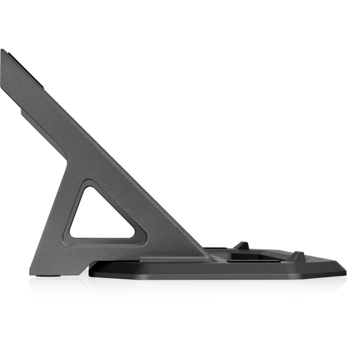 Un supporto per laptop grigio inclinato verso l'alto. Il supporto ha una forma triangolare.