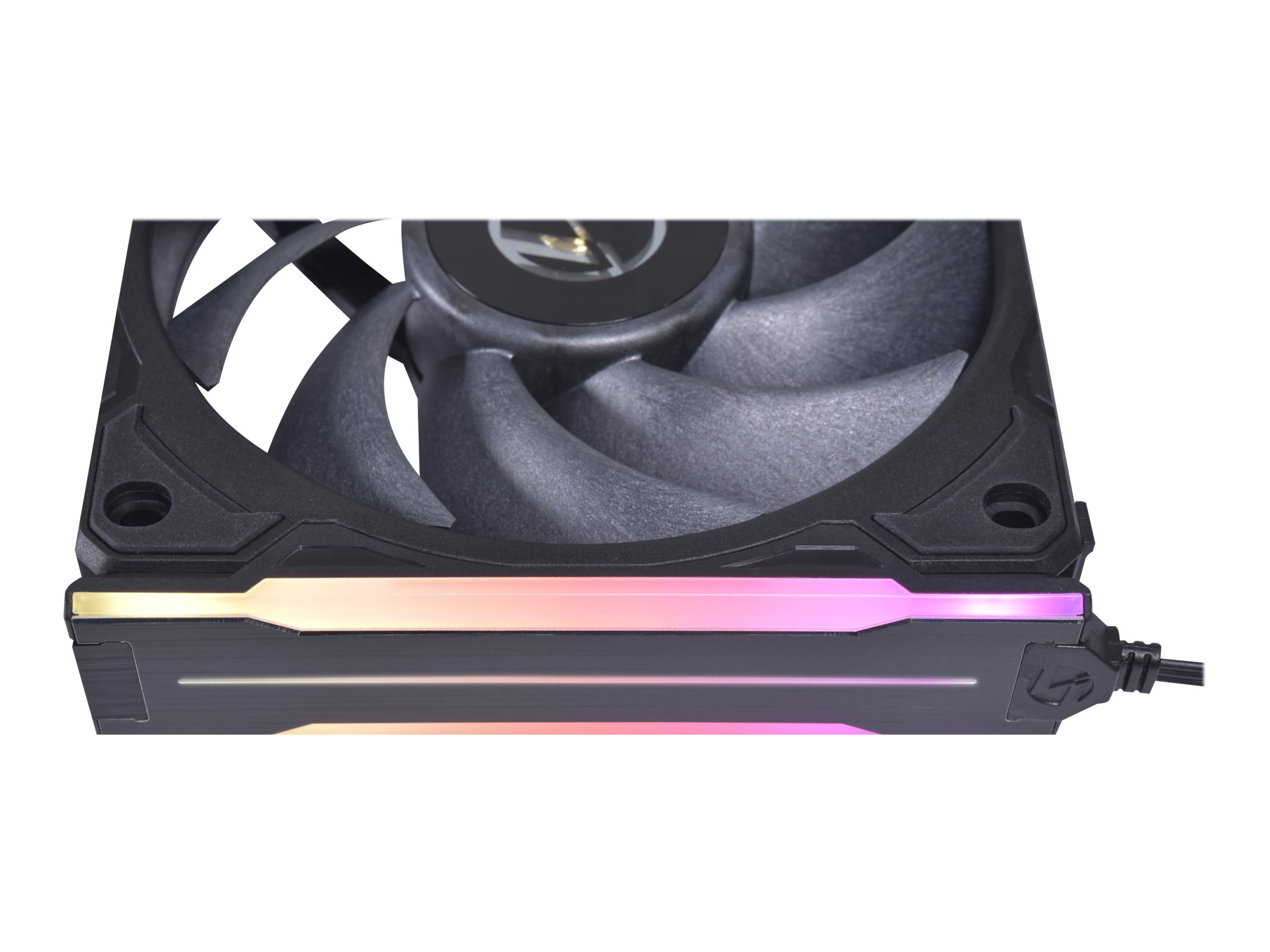 Ventola per computer nera con più pale, telaio nero e luce RGB.