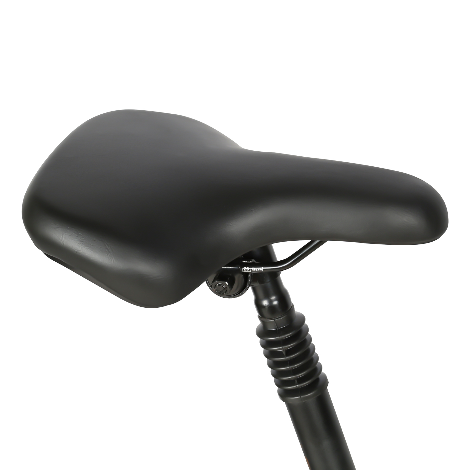 Czarne siodełko rowerowe przymocowane do czarnej sztycy, na białym tle.