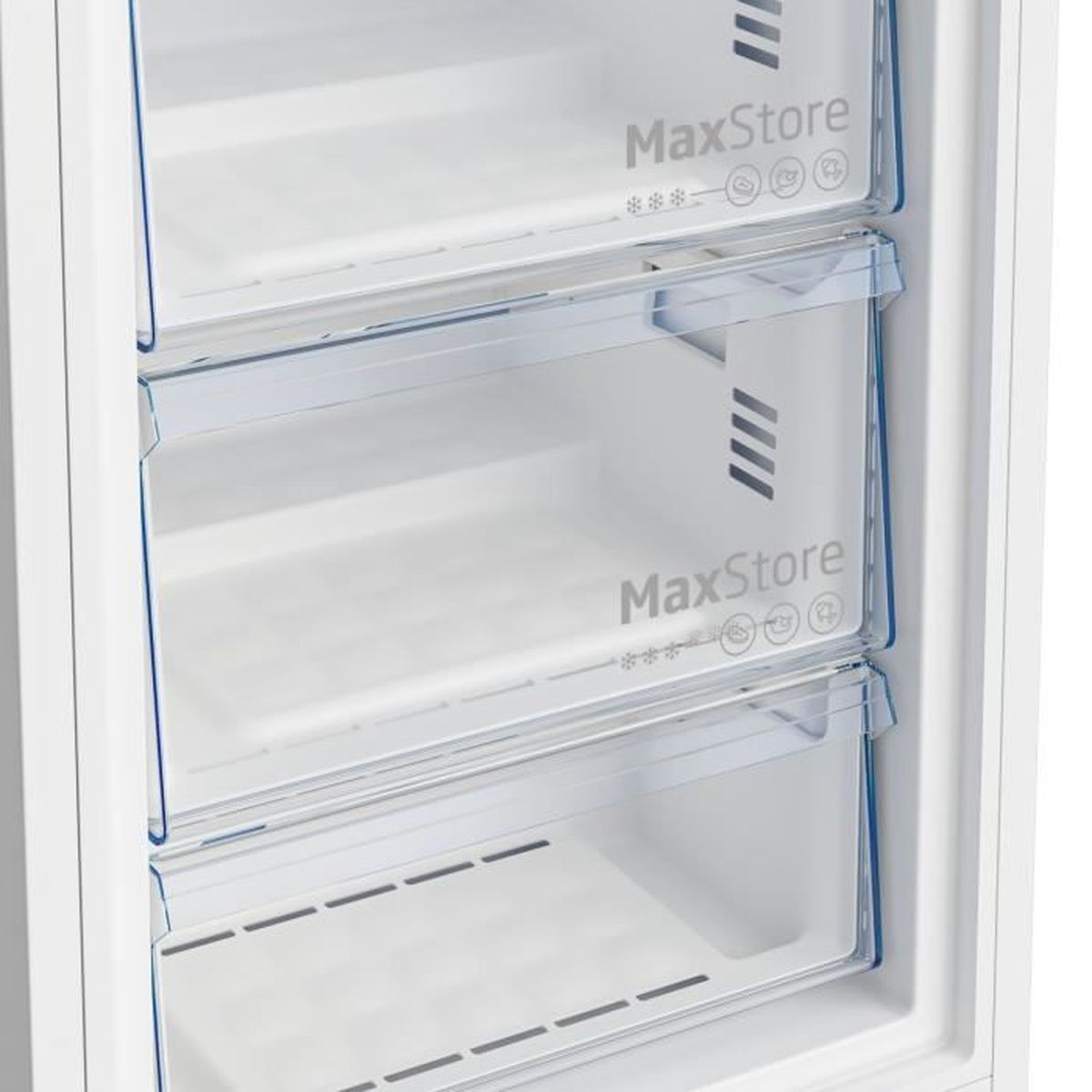 Nahaufnahme von Gefrierschubladen, transparent mit MaxStore-Etiketten.