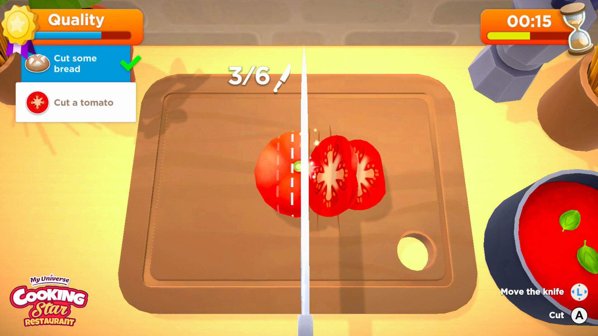 Gra kulinarna pokazuje pomidora krojonego na desce do krojenia.