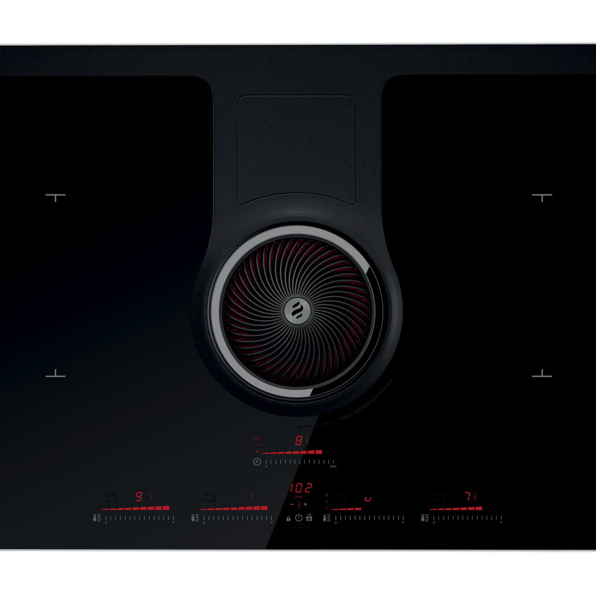 Czarna płyta grzewcza z wbudowanym wentylatorem, wyświetlająca ustawienia ciepła na czarnej powierzchni.