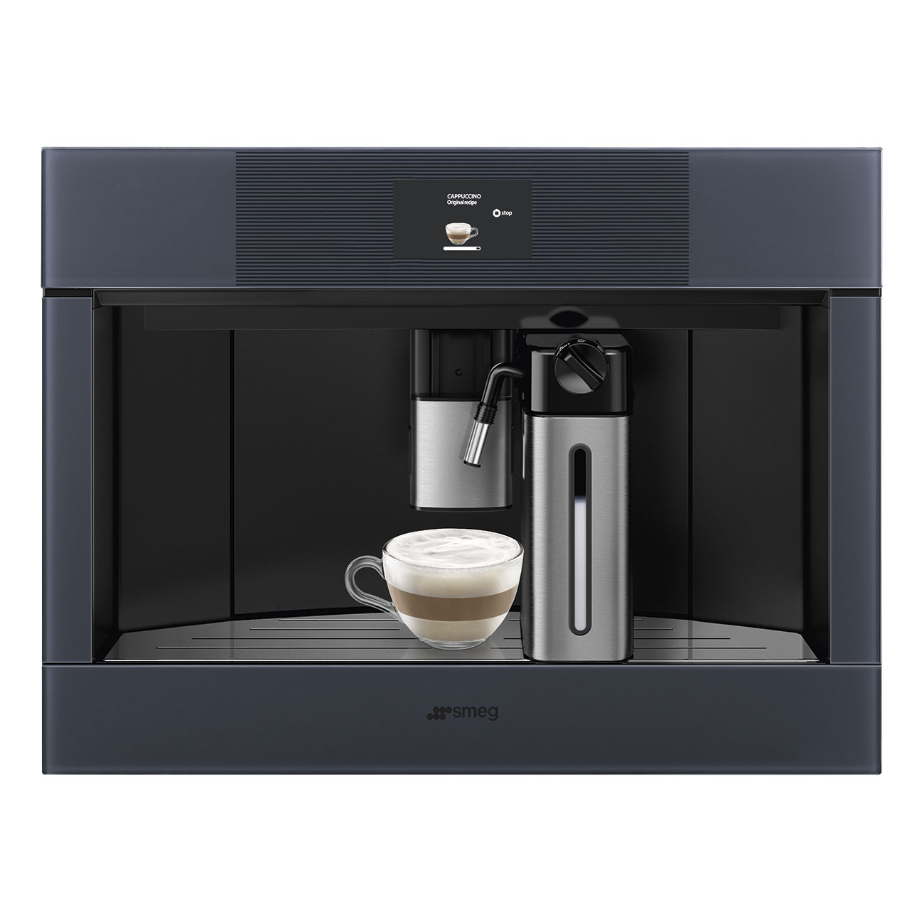 Cafetera espresso empotrada con una taza de latte y pantalla digital.