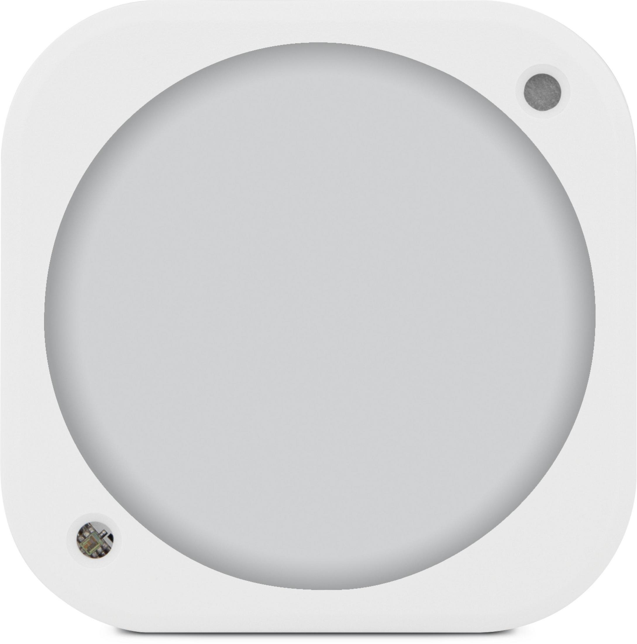 Biała, kwadratowa, montowana na ścianie oprawa oświetleniowa. Ma dwa otwory na śruby i okrągłą powierzchnię światła.