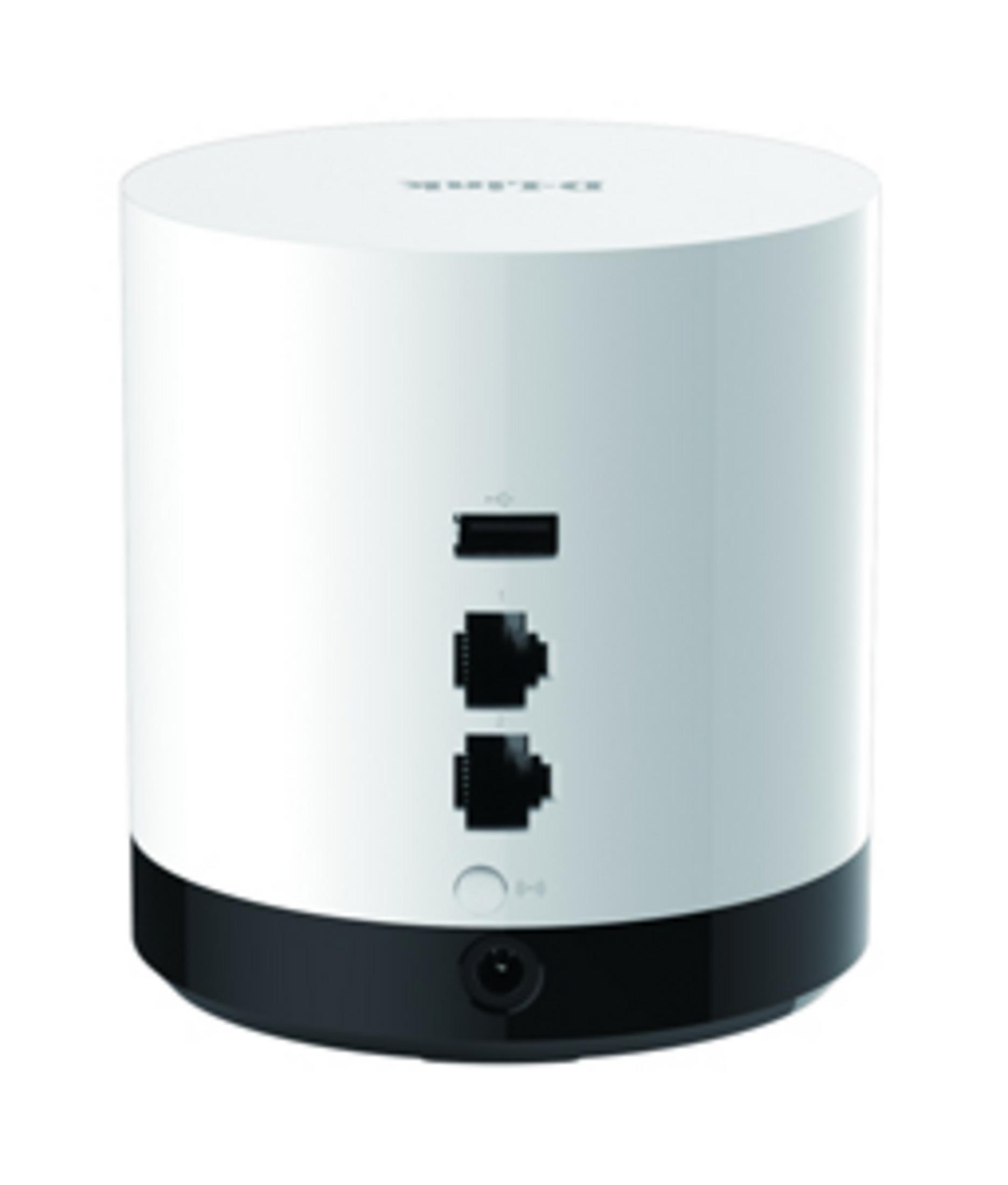Ein weißer zylindrischer D-Link-Router mit schwarzem Rand und Anschlüssen auf der Rückseite.