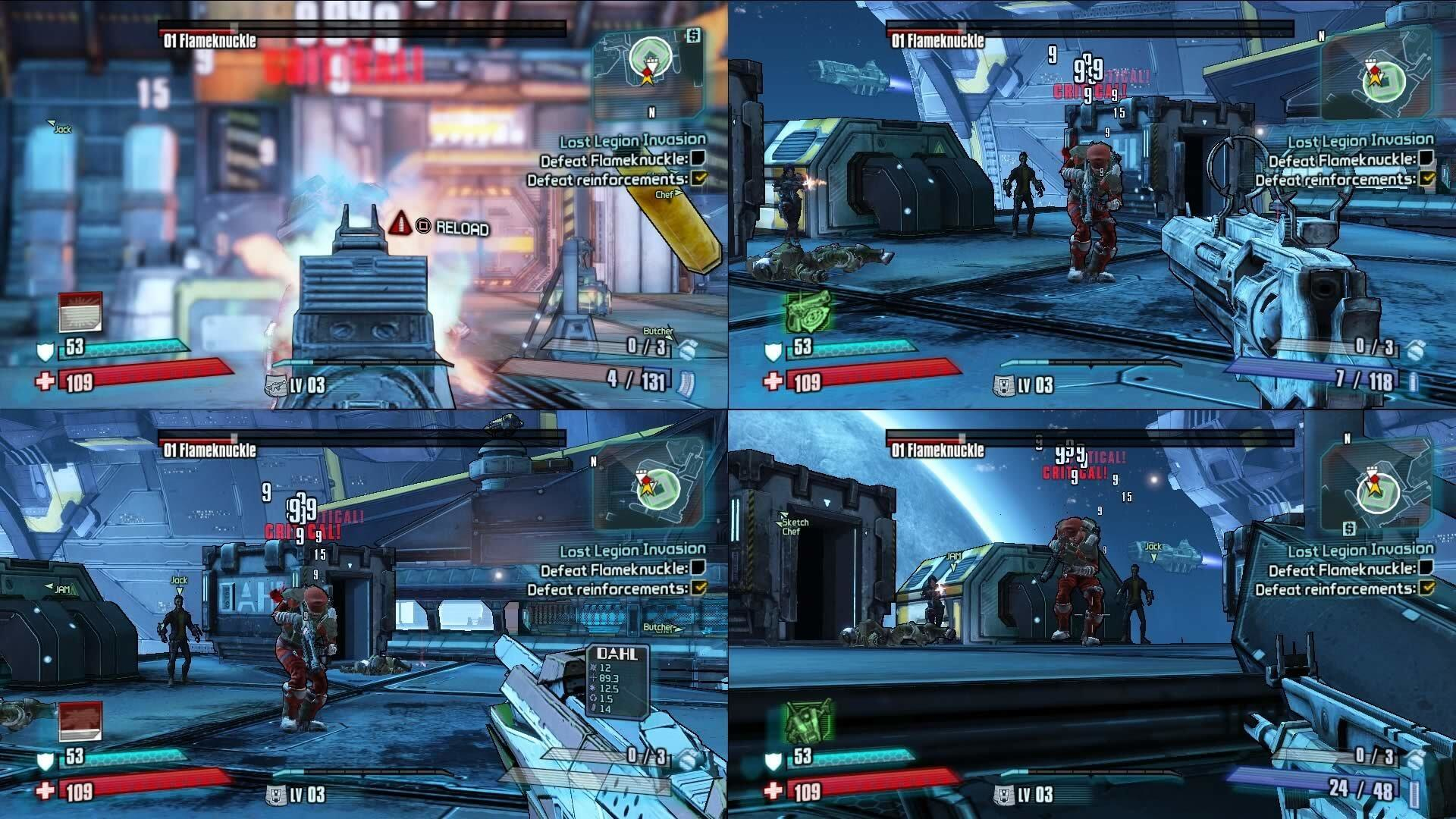 Écran partagé à quatre joueurs d'une interface de jeu. Personnages tirant dans un environnement de science-fiction.