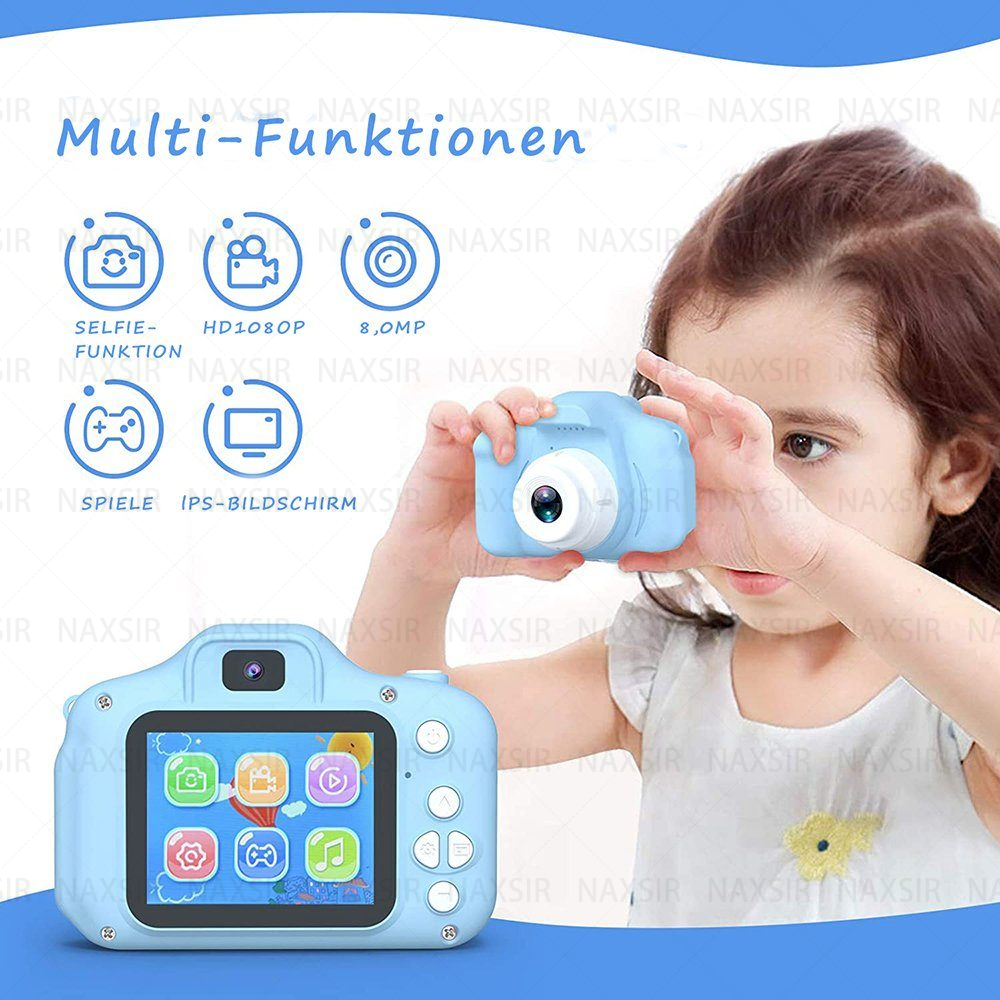 Una ragazza tiene in mano una fotocamera digitale blu. La fotocamera ha una funzione selfie, HD 1080p e 8.0MP.