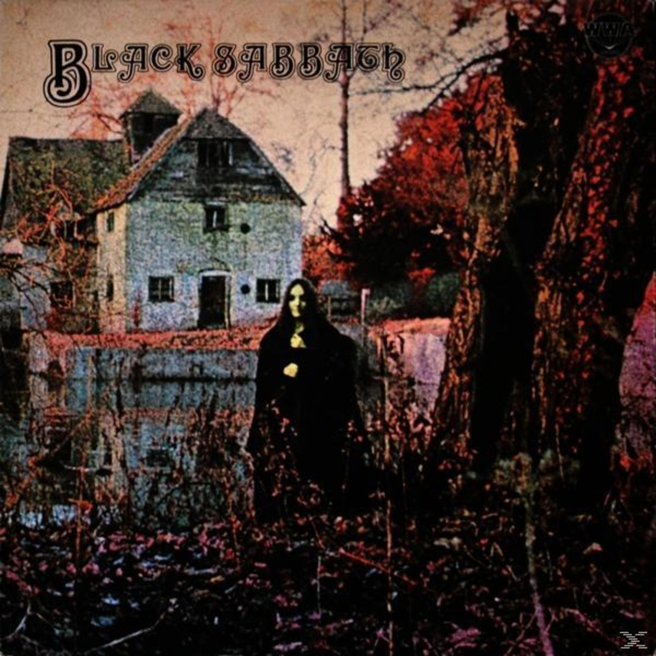 Okładka albumu Black Sabbath, przedstawiająca postać w płaszczu przed domem nad jeziorem.