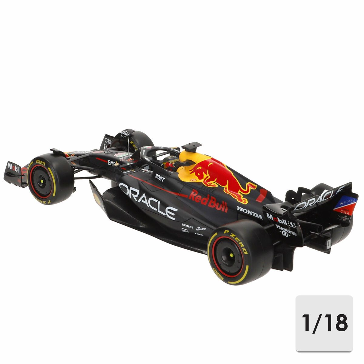 Ein Red Bull Rennwagenmodell im Maßstab 1:18. Das Auto ist schwarz mit roten und gelben Akzenten, Sponsorenlogos.