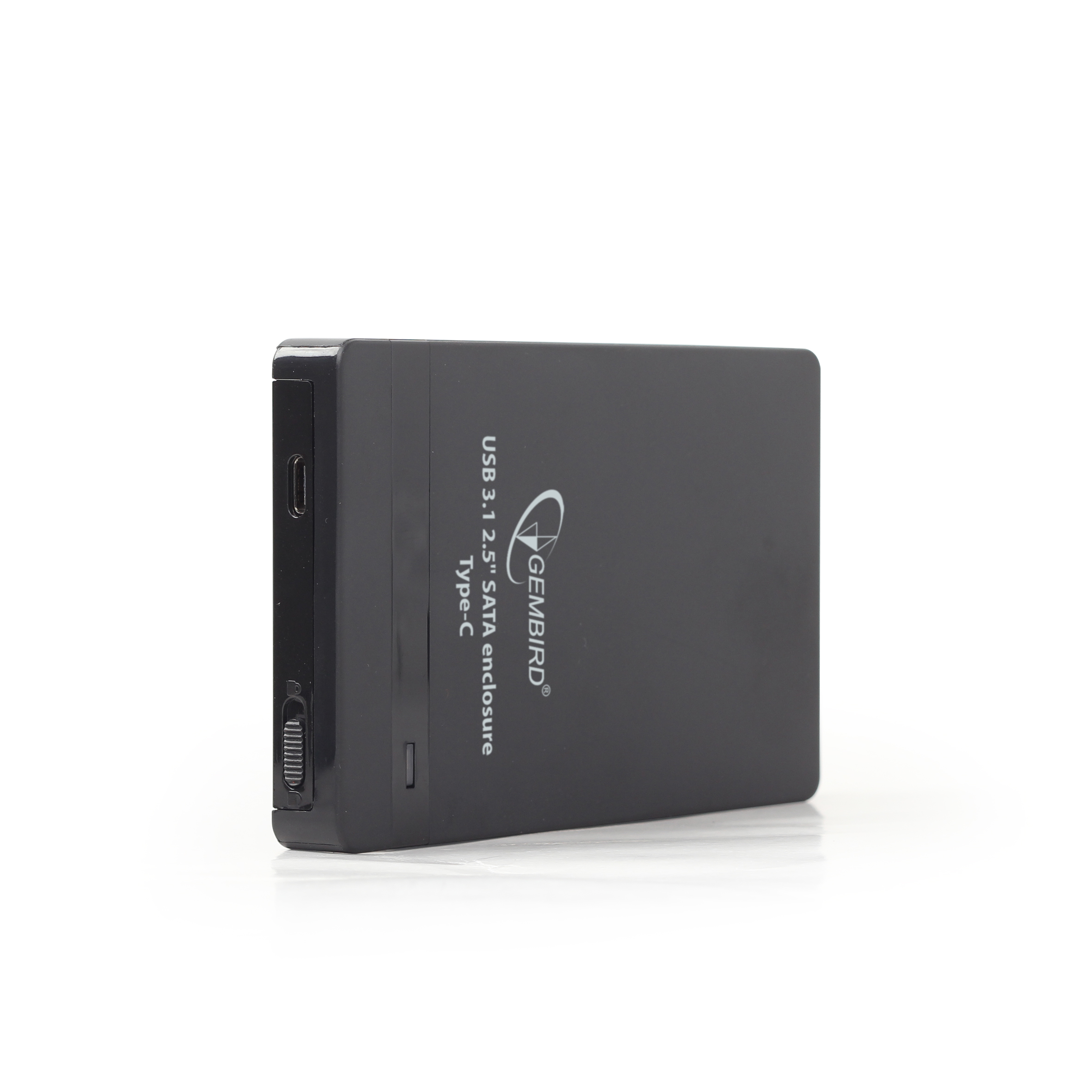 Zwart rechthoekig apparaat. Bevat tekst. USB 3.1 2.5 SATA-behuizing. Geïsoleerd op wit.