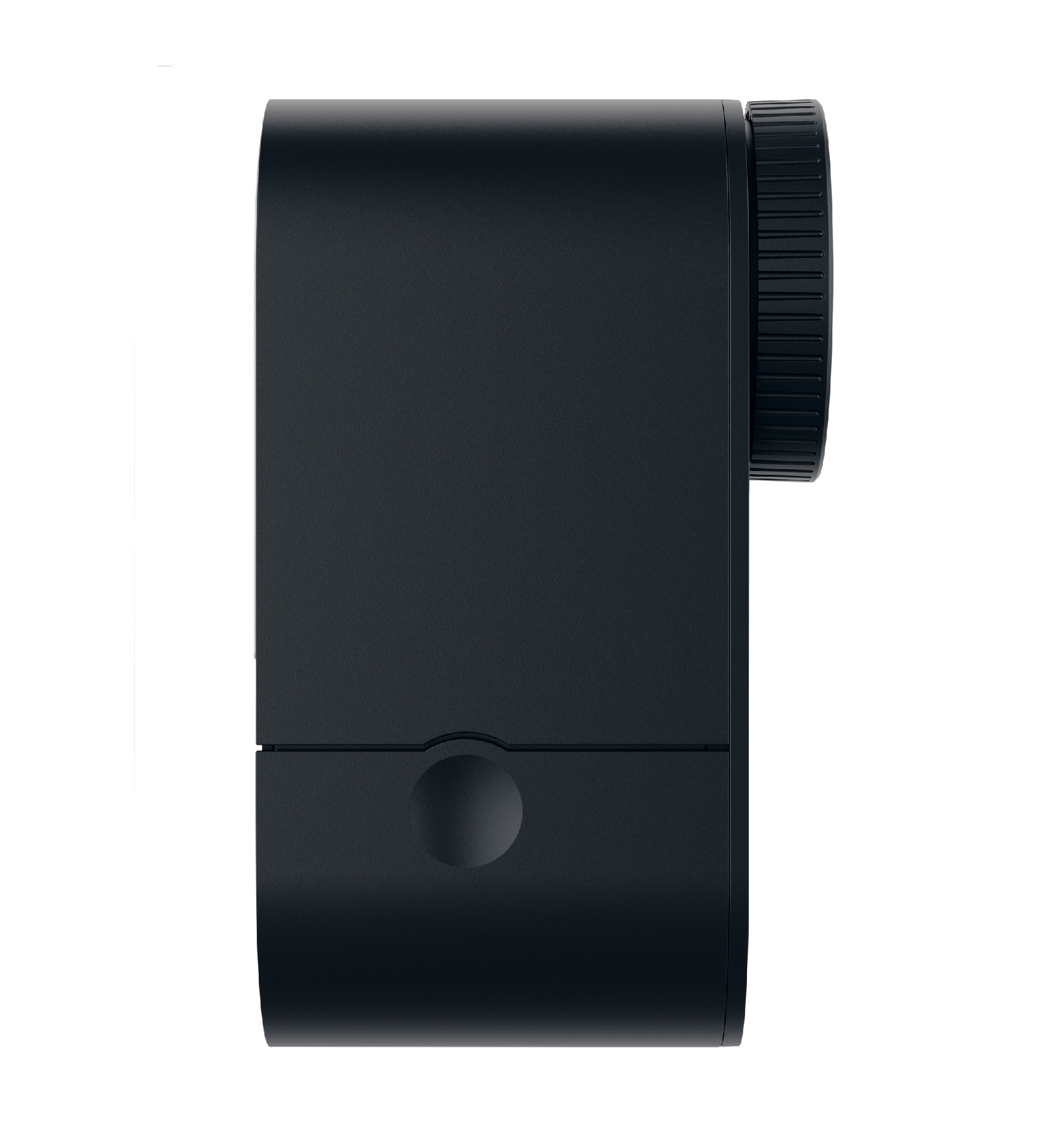 Czarny aparat z obiektywem i przyciskiem, widok z boku. Czarna powierzchnia.