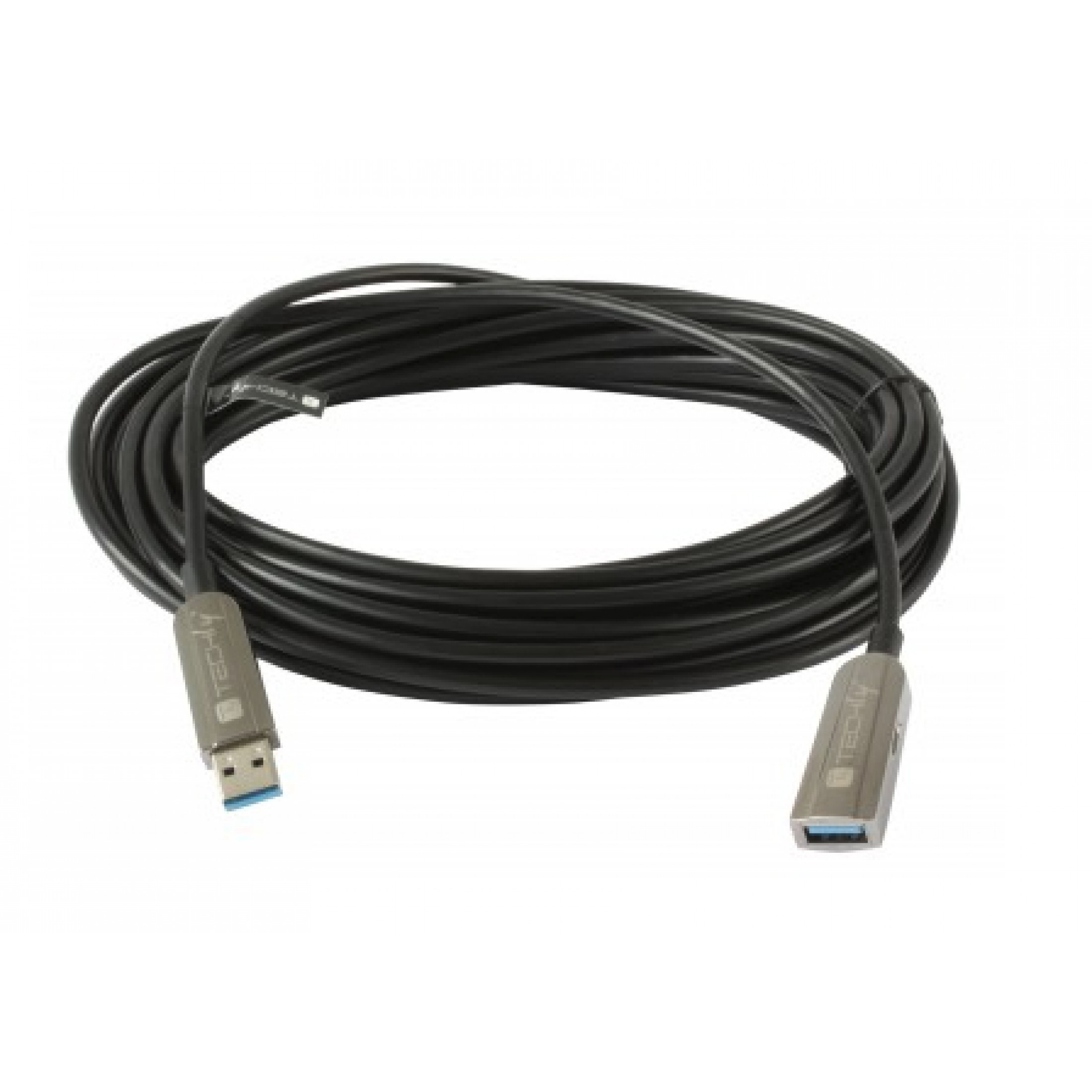 Schwarzes USB-Kabel mit silbernen Steckern auf weißem Hintergrund, aufgerollt.