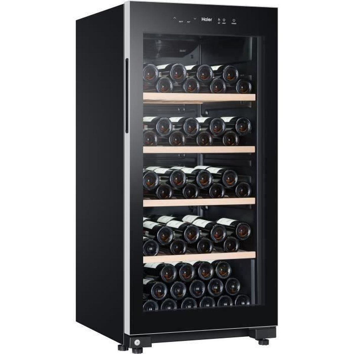 Frigorifero per vini. Esterno nero, porta in vetro e diversi ripiani con bottiglie di vino.