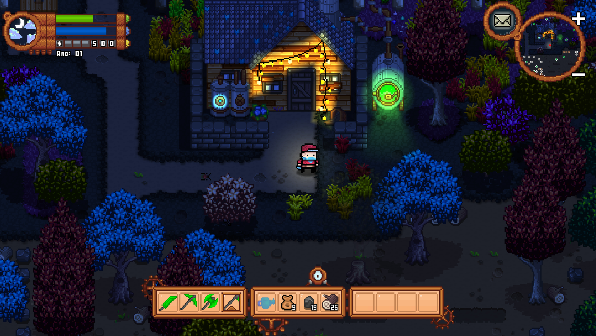 Scena gry w stylu pixel art. Postać, budynek, drzewa i przedmioty widoczne w nocy.