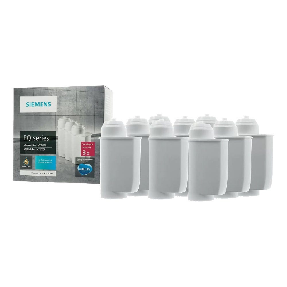 Eine Schachtel mit Siemens Wasserfilterpatronen. Die Schachtel ist weiß und hat blaue und graue Akzente.
