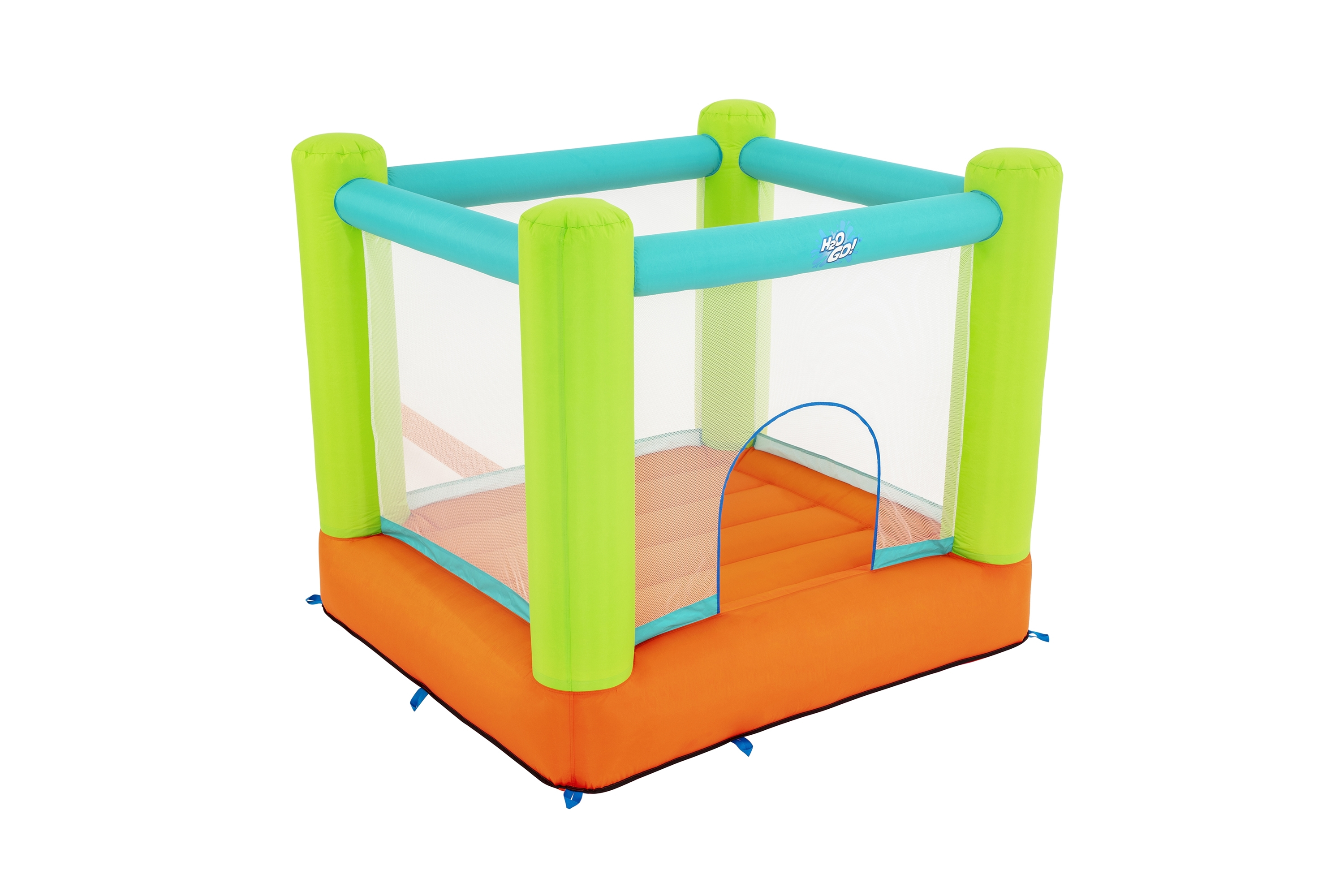 Una casa inflable cuadrada. Tiene color verde y naranja, con un lado de malla.