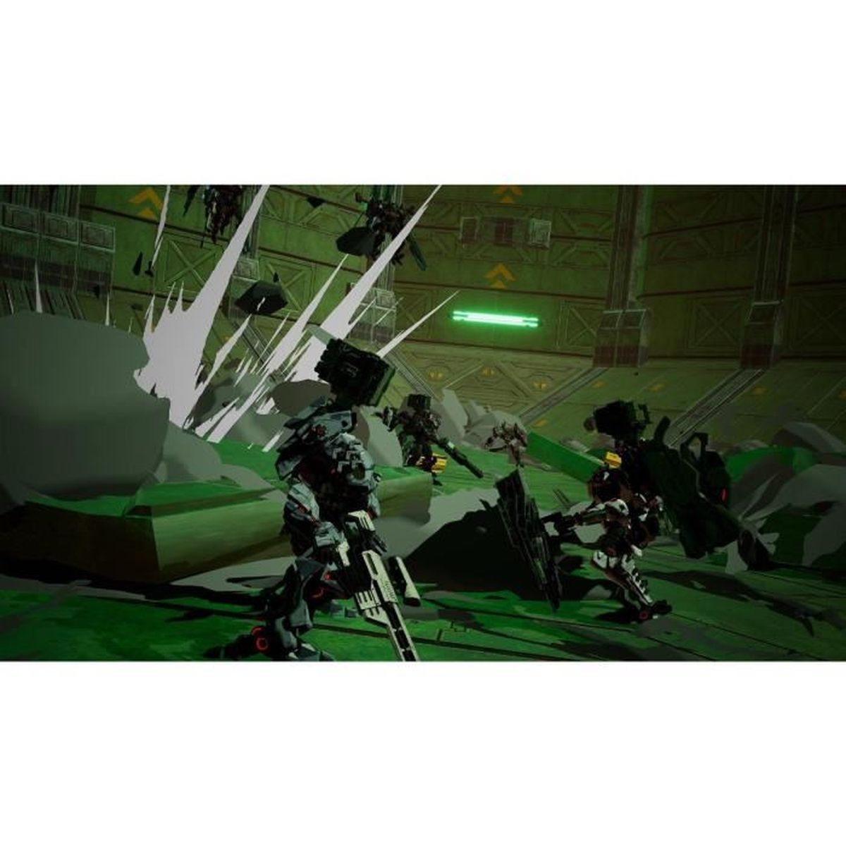 Scena akcji z mechami w przemysłowym otoczeniu. Zielone podłogi i metalowe ściany.
