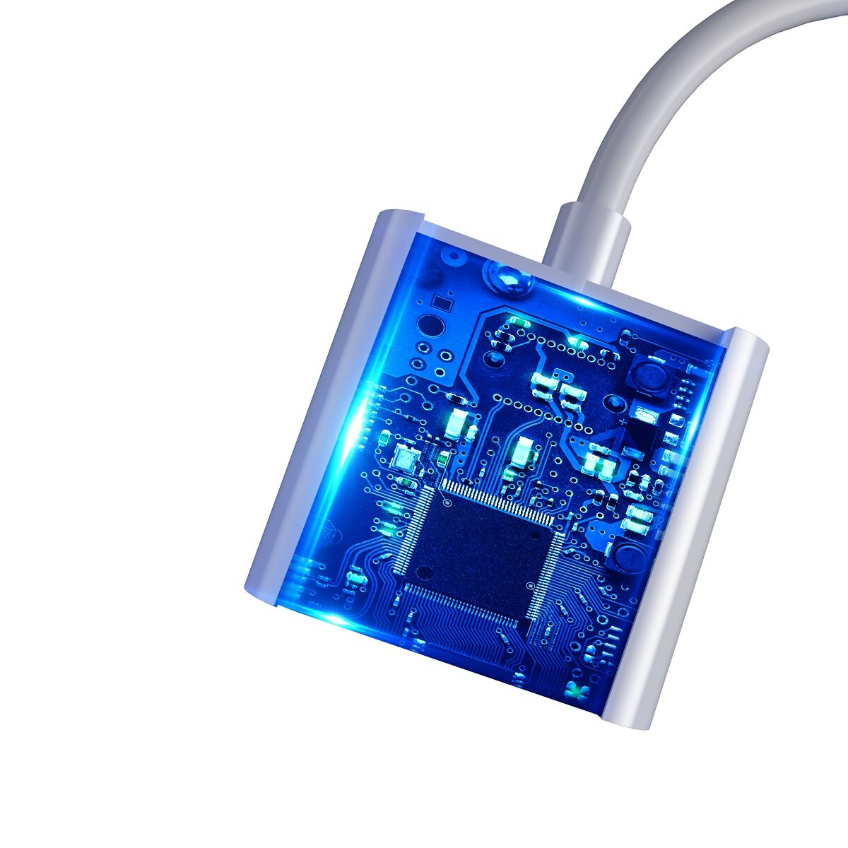 Un adattatore con un circuito stampato illuminato di blu all'interno, isolato su bianco.