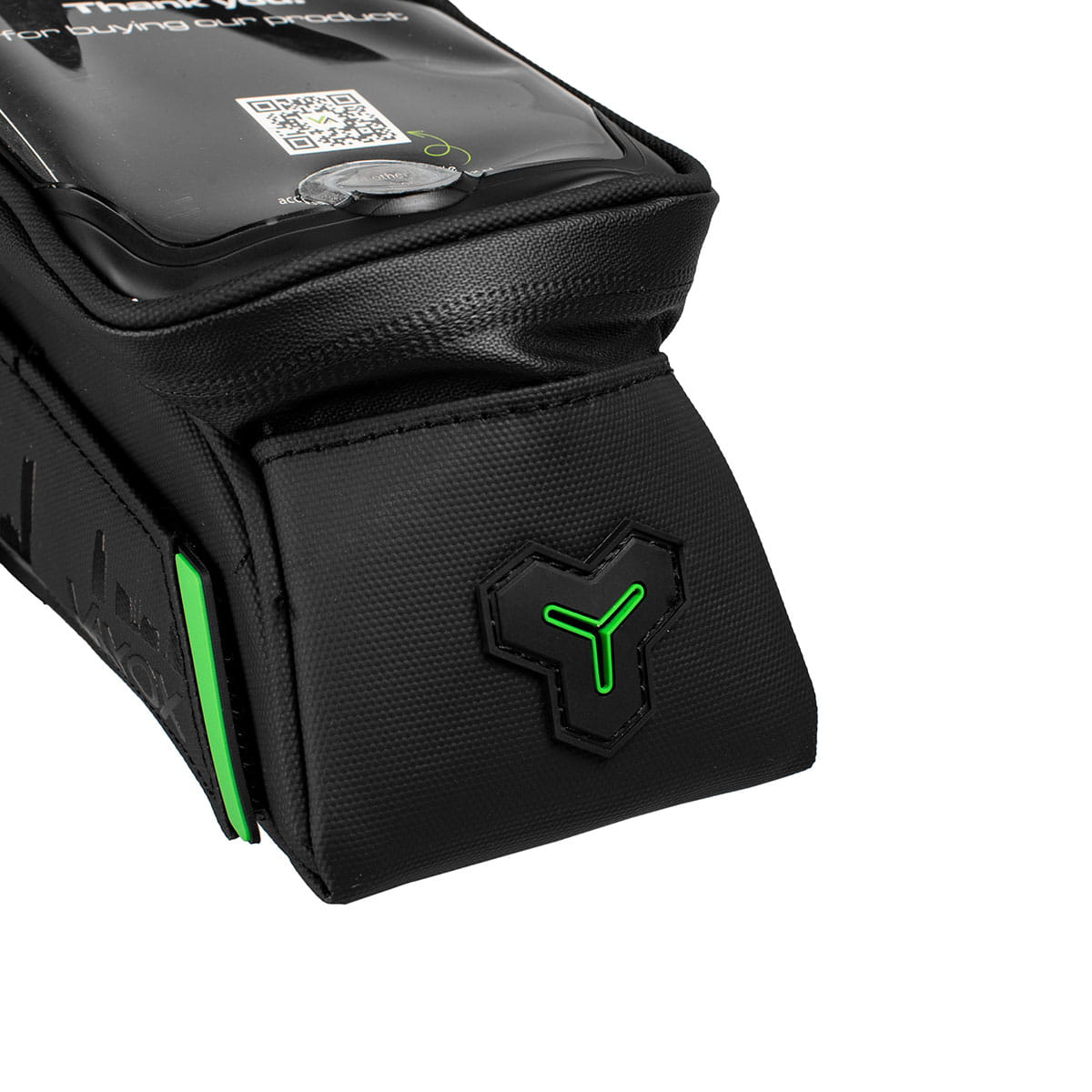 Czarna torba rowerowa z ekranem telefonu, zielonymi akcentami i zielonym logo. Białe tło.