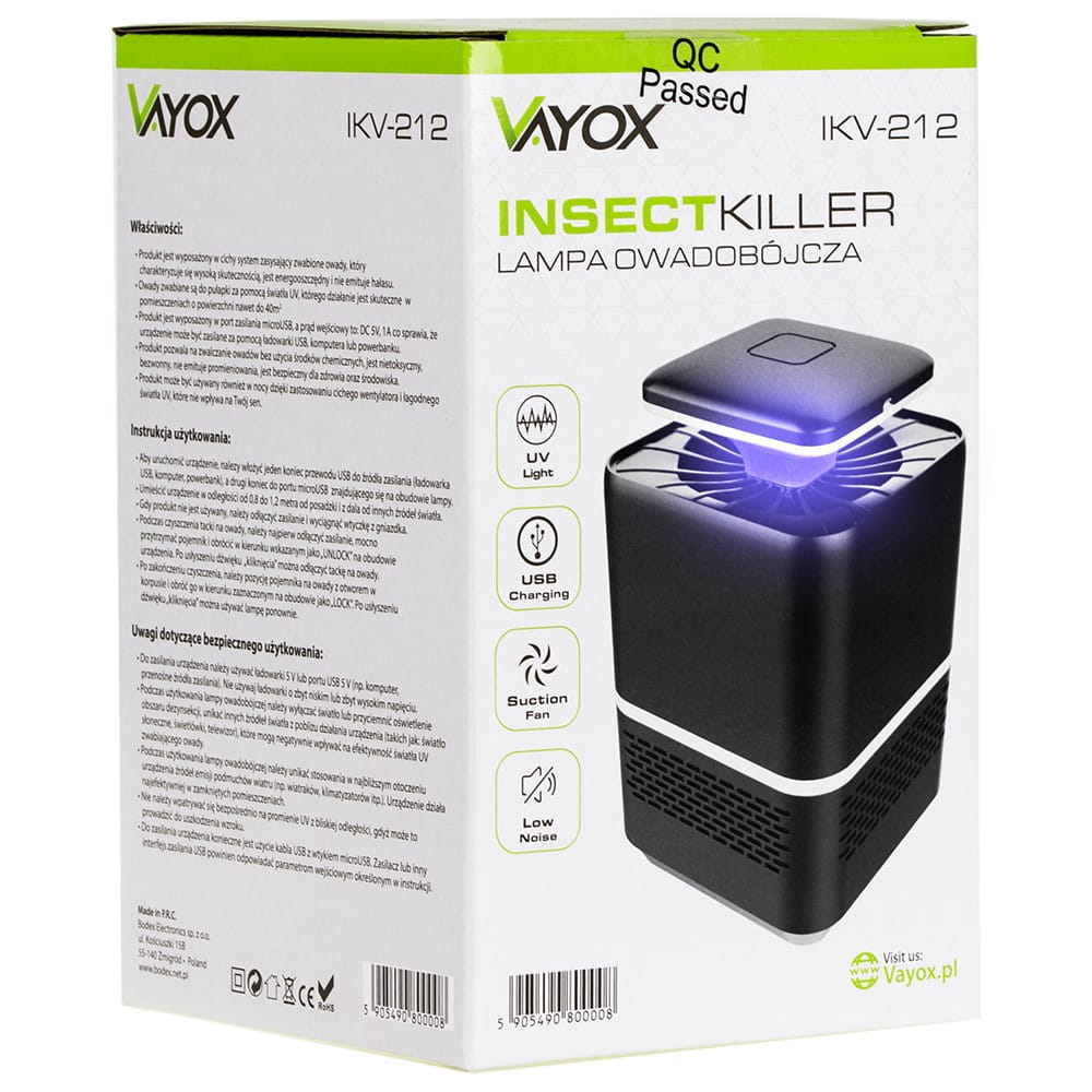 Białe pudełko z informacjami i obrazkami łapacza owadów. Łapacz ma niebieskie światło i wentylator ssący.
