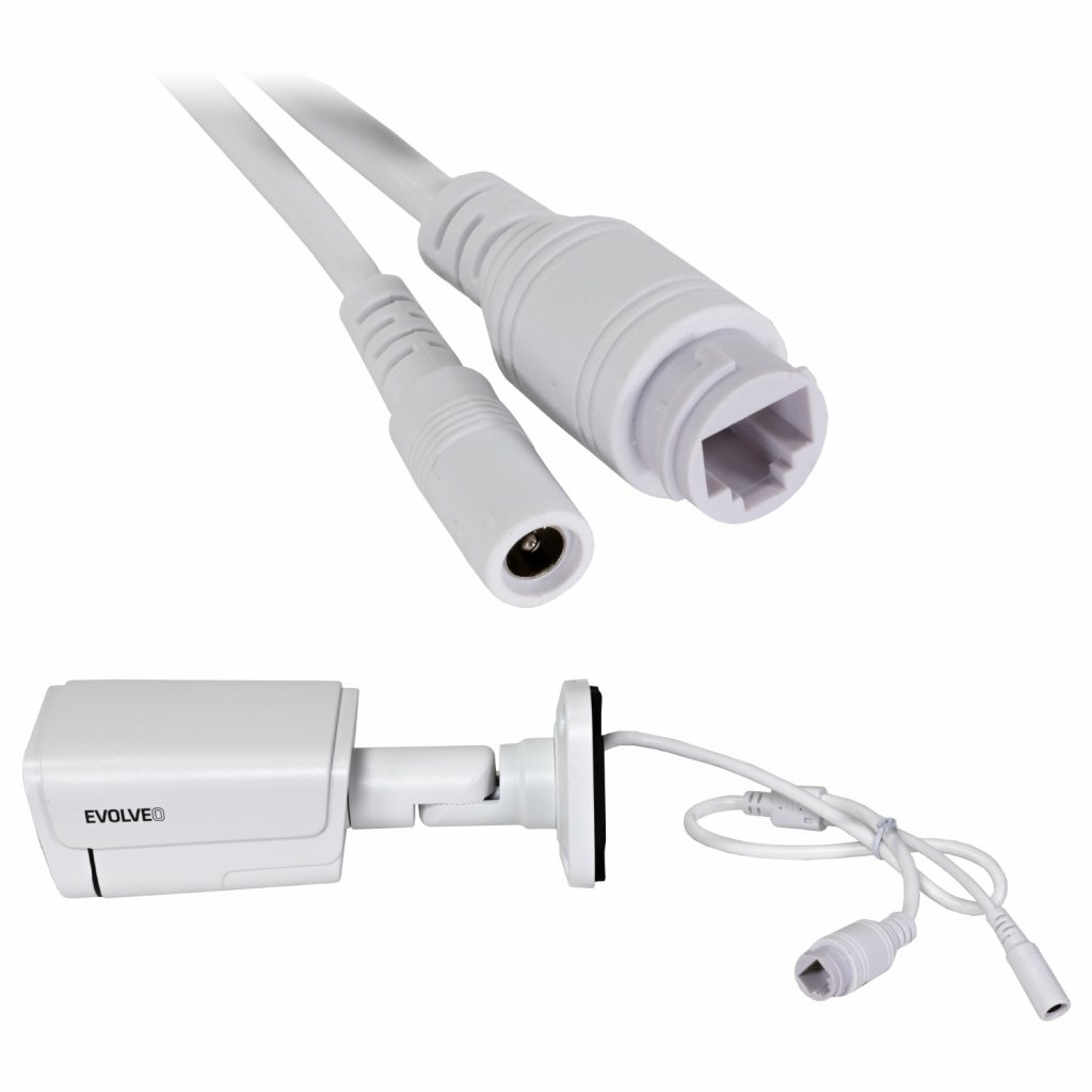 Biała kamera bezpieczeństwa z białymi kablami i złączami, na białym tle.