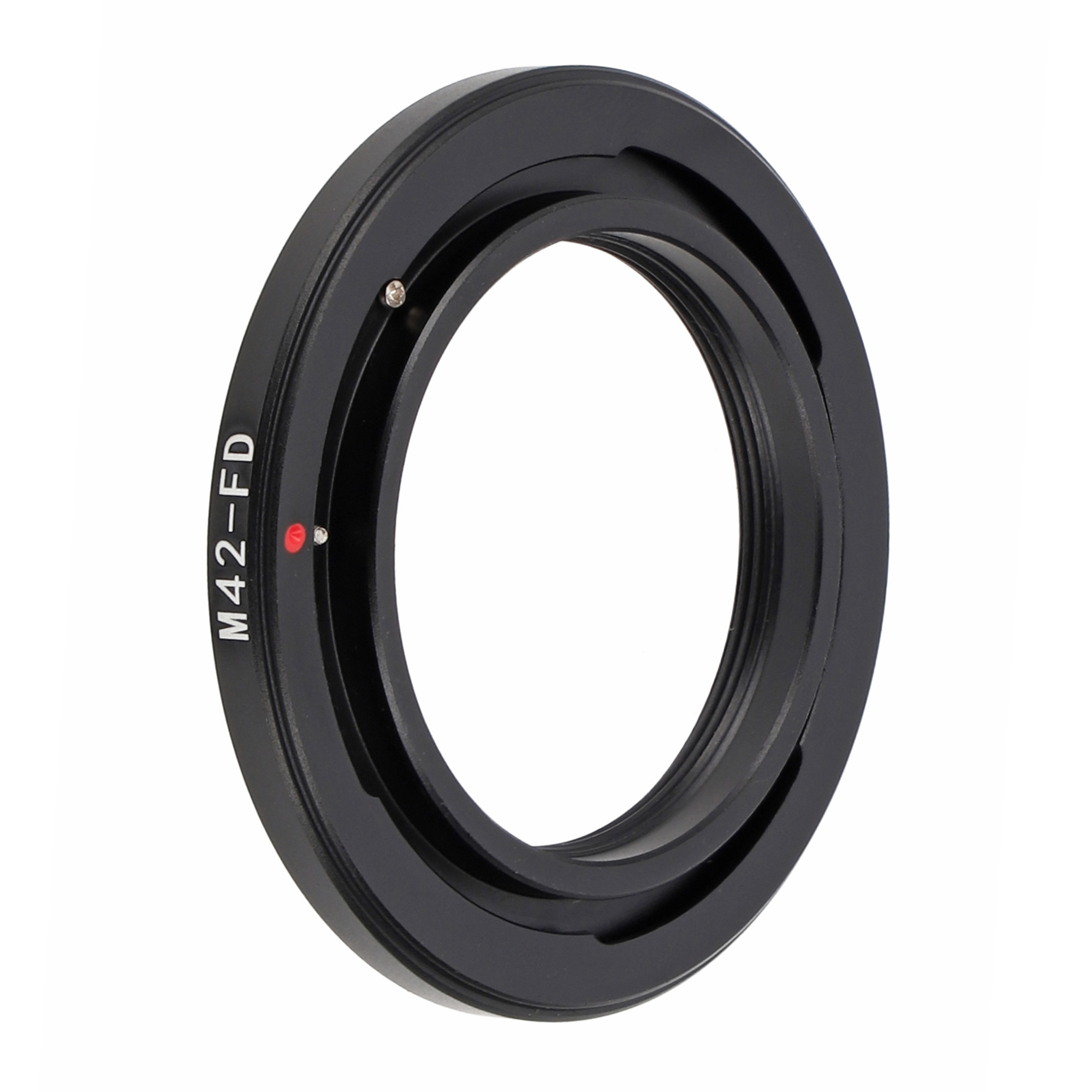 Ein schwarzer M42-FD-Objektivadapterring mit einem roten Punkt und dem Text M42-FD.