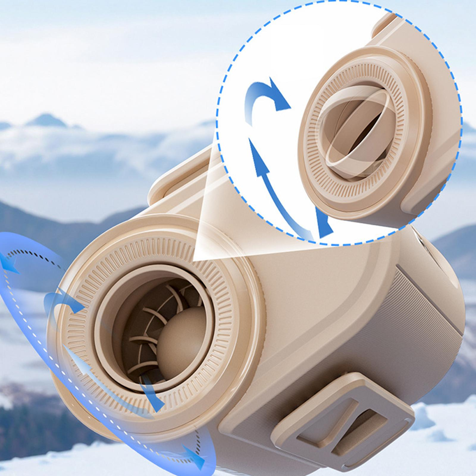 Nahaufnahme eines fächerartigen Geräts mit Pfeilen, die den Luftstrom anzeigen. Das Gerät ist beige mit kreisförmigen Luftauslässen.