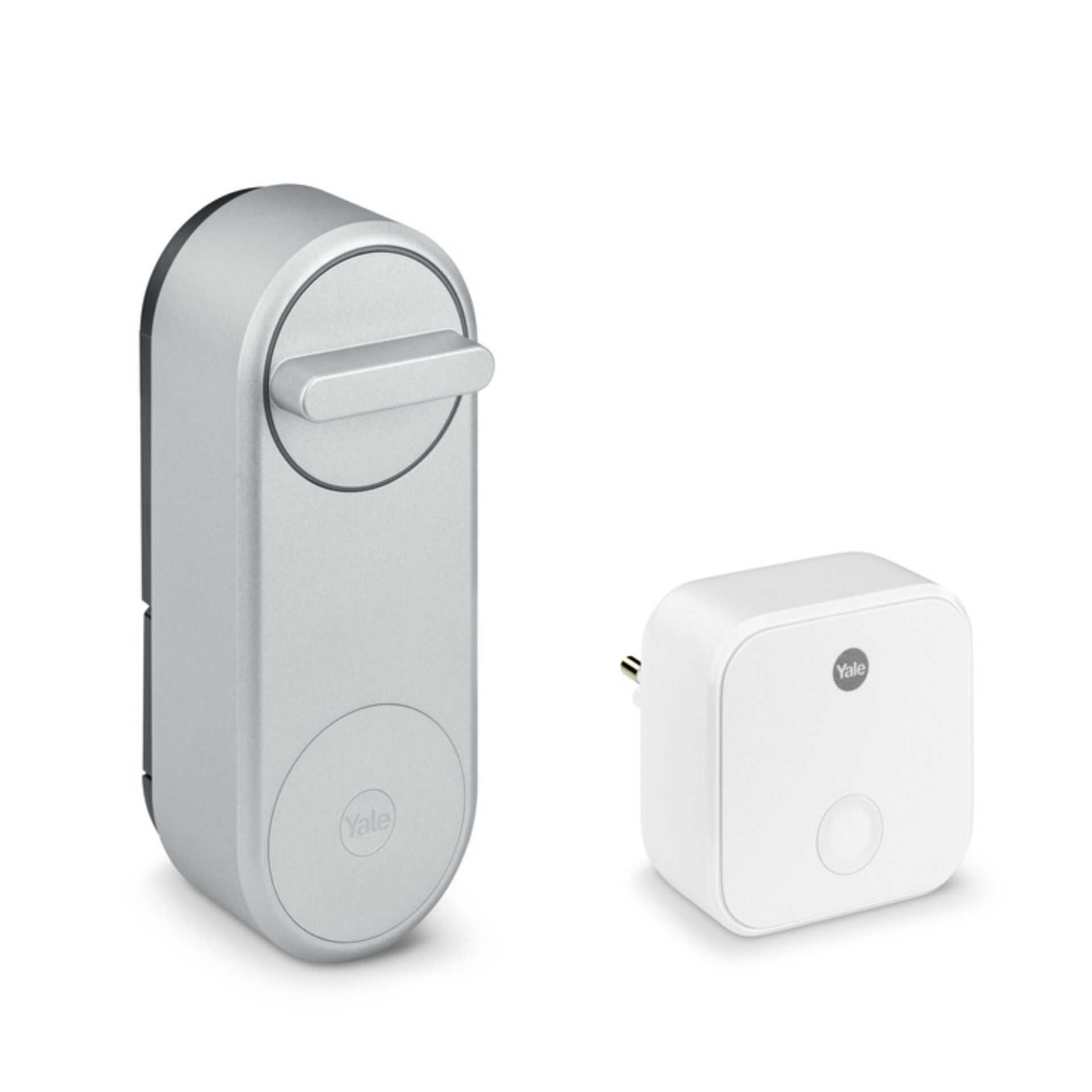Ein Smart Lock und ein Hub auf weißem Hintergrund. Das Schloss ist silber und der Hub ist weiß.