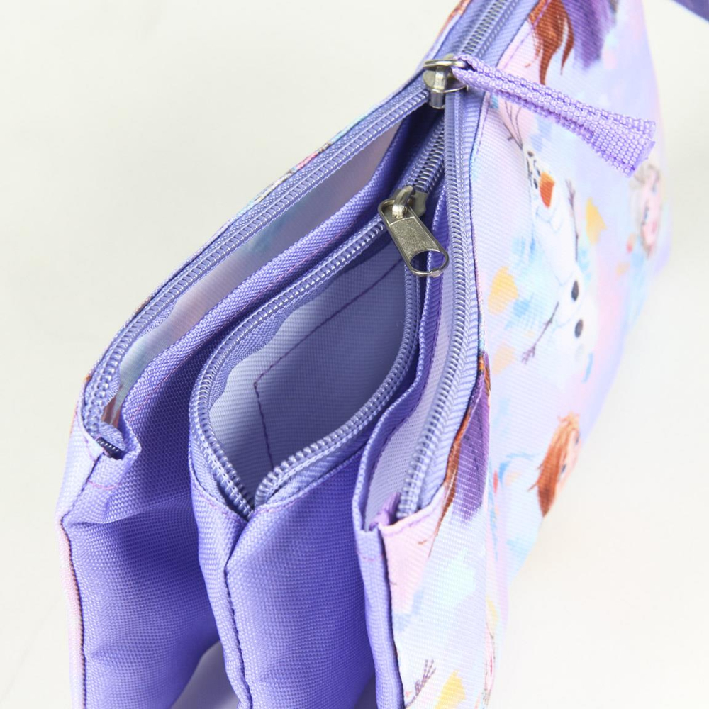 Estuche morado con personajes de Frozen y múltiples compartimentos.
