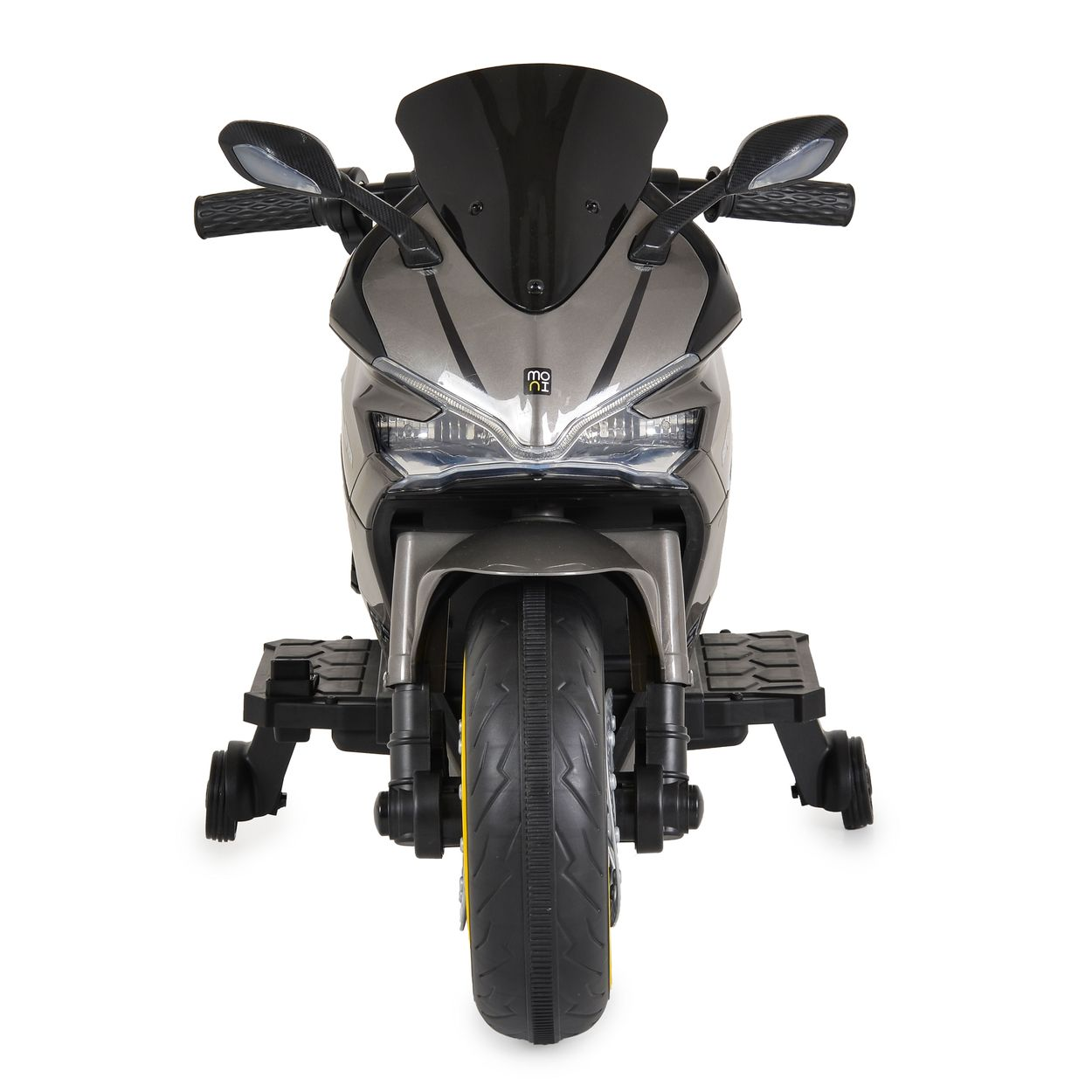 Graues Spielzeugmotorrad mit Stützrädern, von vorne vor weißem Hintergrund betrachtet.