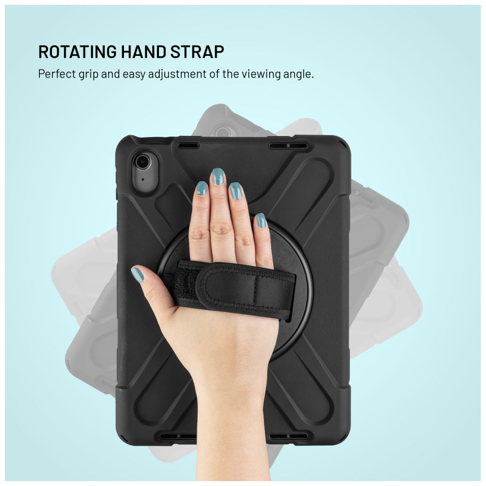Tablet in schwarzer Hülle mit Handschlaufe. Hand hält Schlaufe. Hintergrund ist verschwommen.