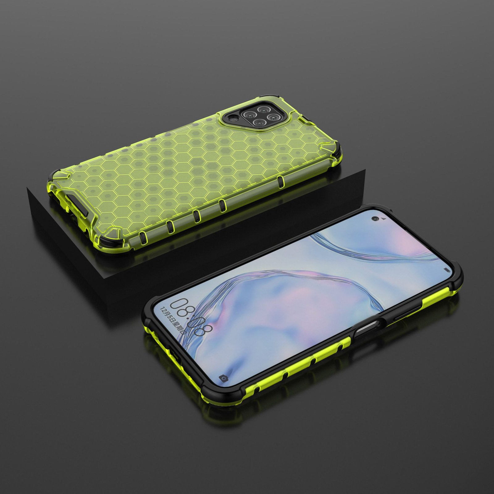 Dos teléfonos, uno con una funda de panal verde lima, el otro con marco negro.