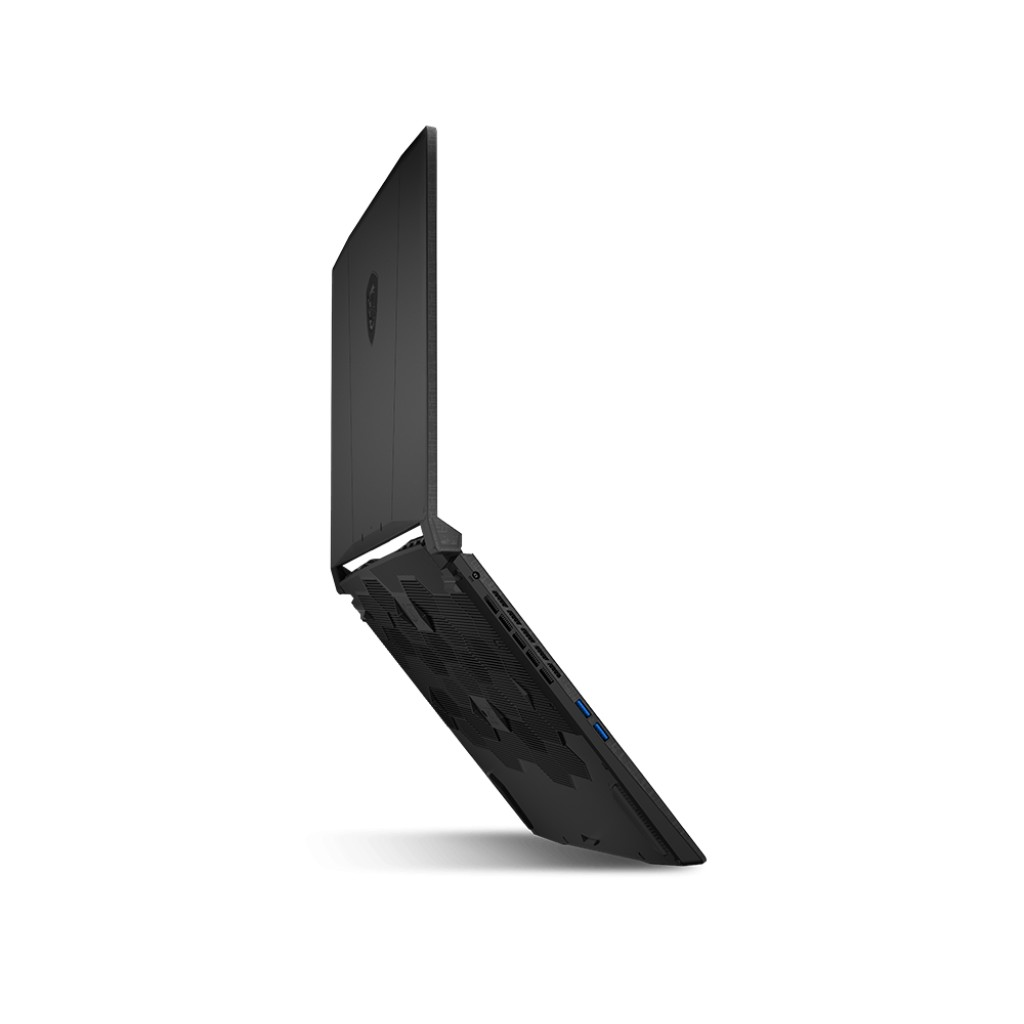 Laptop nero aperto ad angolo. Lo schermo è nero. Lo sfondo è bianco.