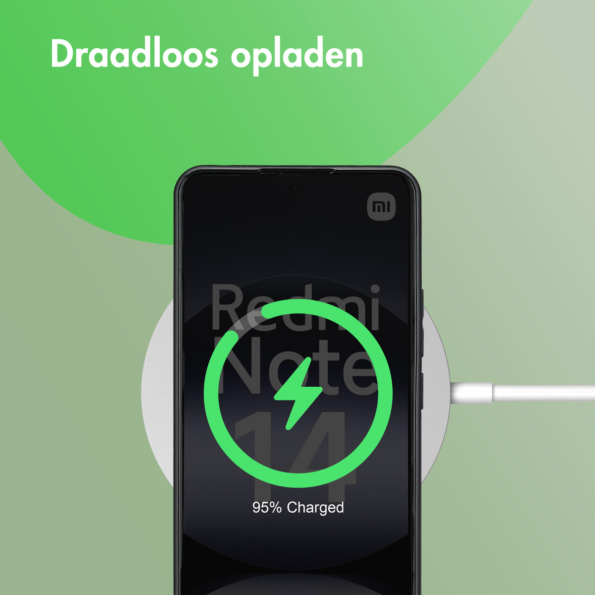 Téléphone en charge sans fil. Éclair vert à l'écran. 95% chargé.