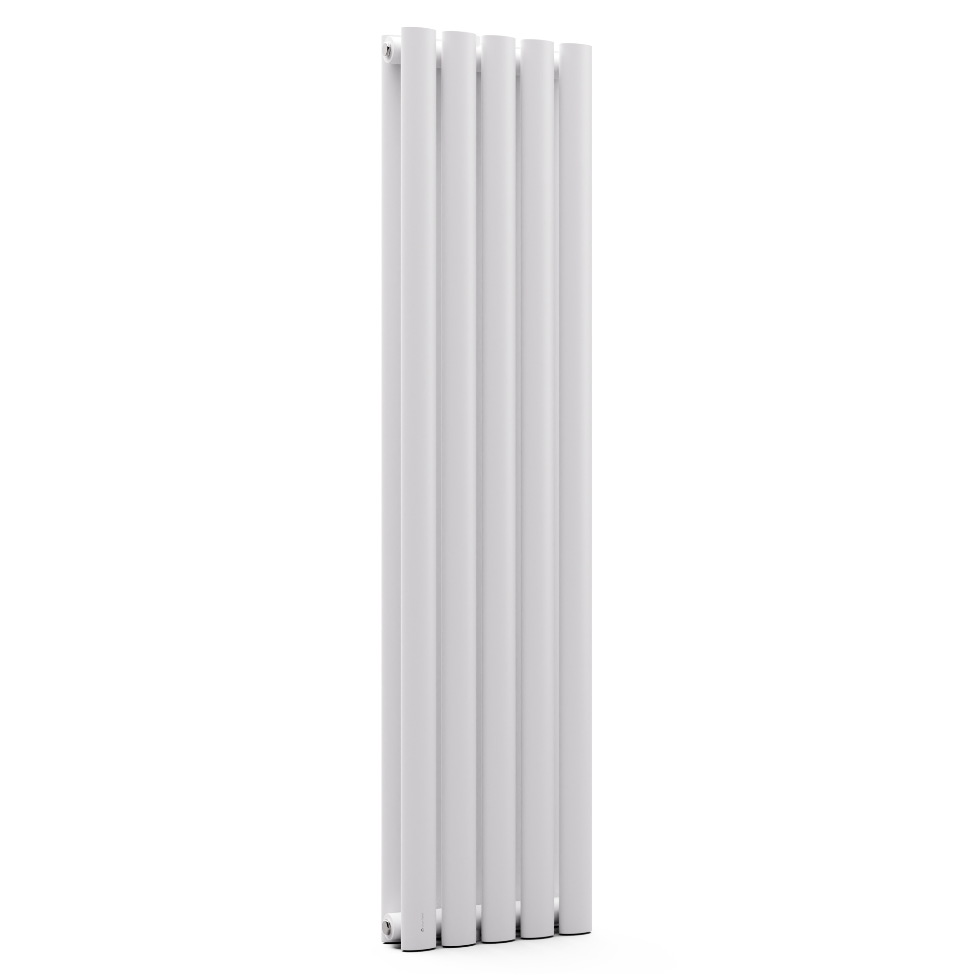 Un radiador vertical blanco con seis paneles planos espaciados uniformemente, sobre un fondo blanco. Los paneles son lisos.