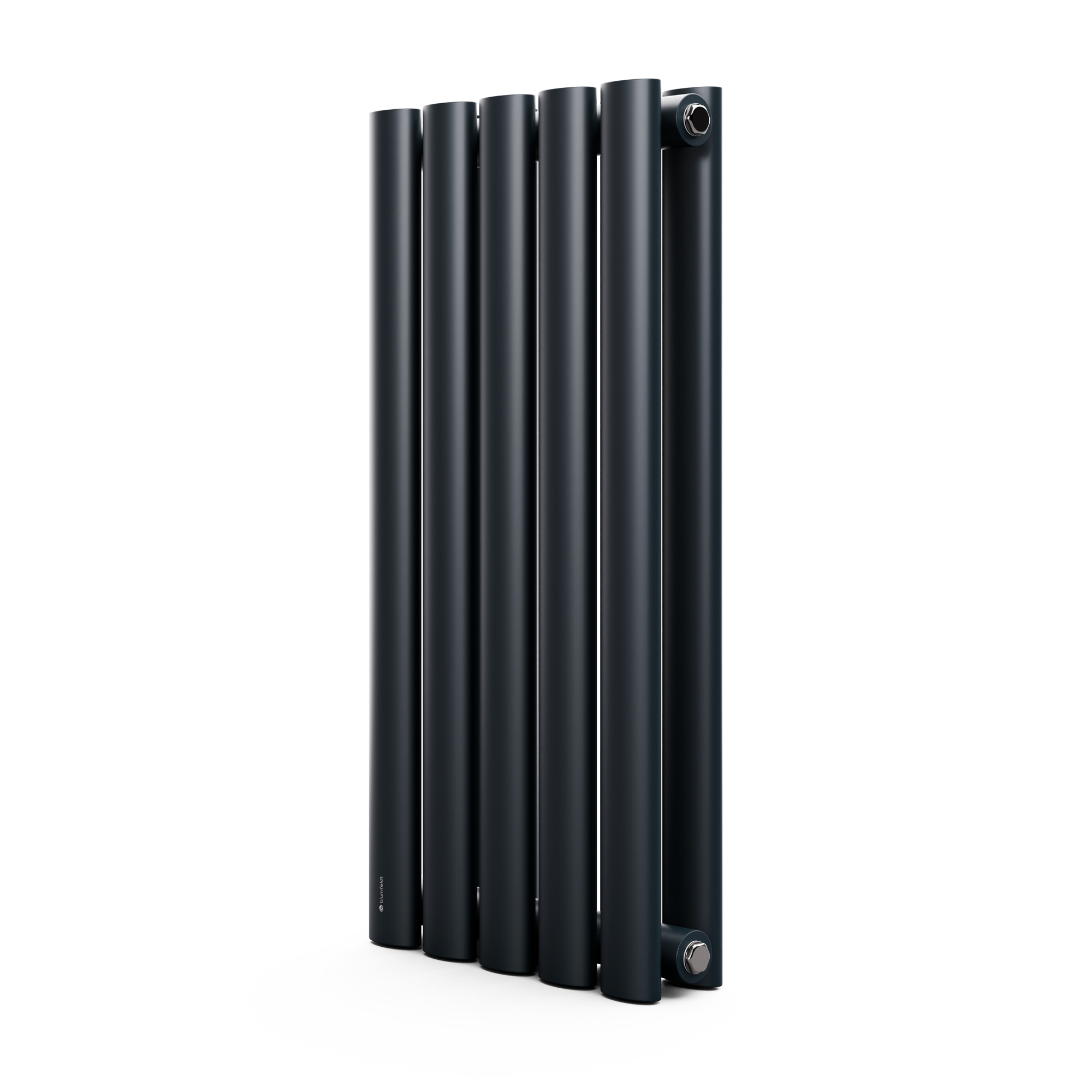 Radiatore verticale grigio scuro con tubi paralleli multipli.