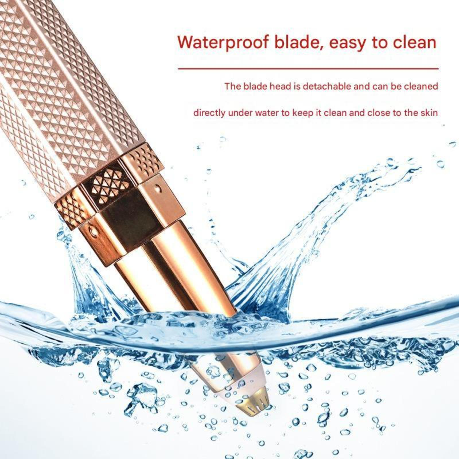 Nahaufnahme eines roségoldenen Augenbrauentrimmers mit Wassertröpfchen, was auf Wasserdichtigkeit hindeutet.