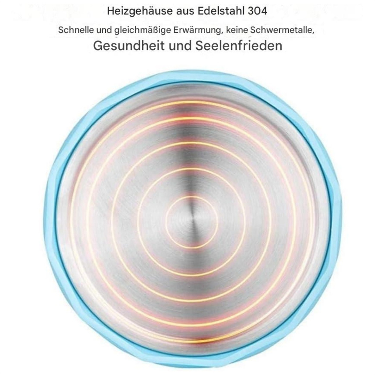 Nahaufnahme des Bodens eines blau-weißen elektrischen Wasserkochers, der das Heizelement zeigt.