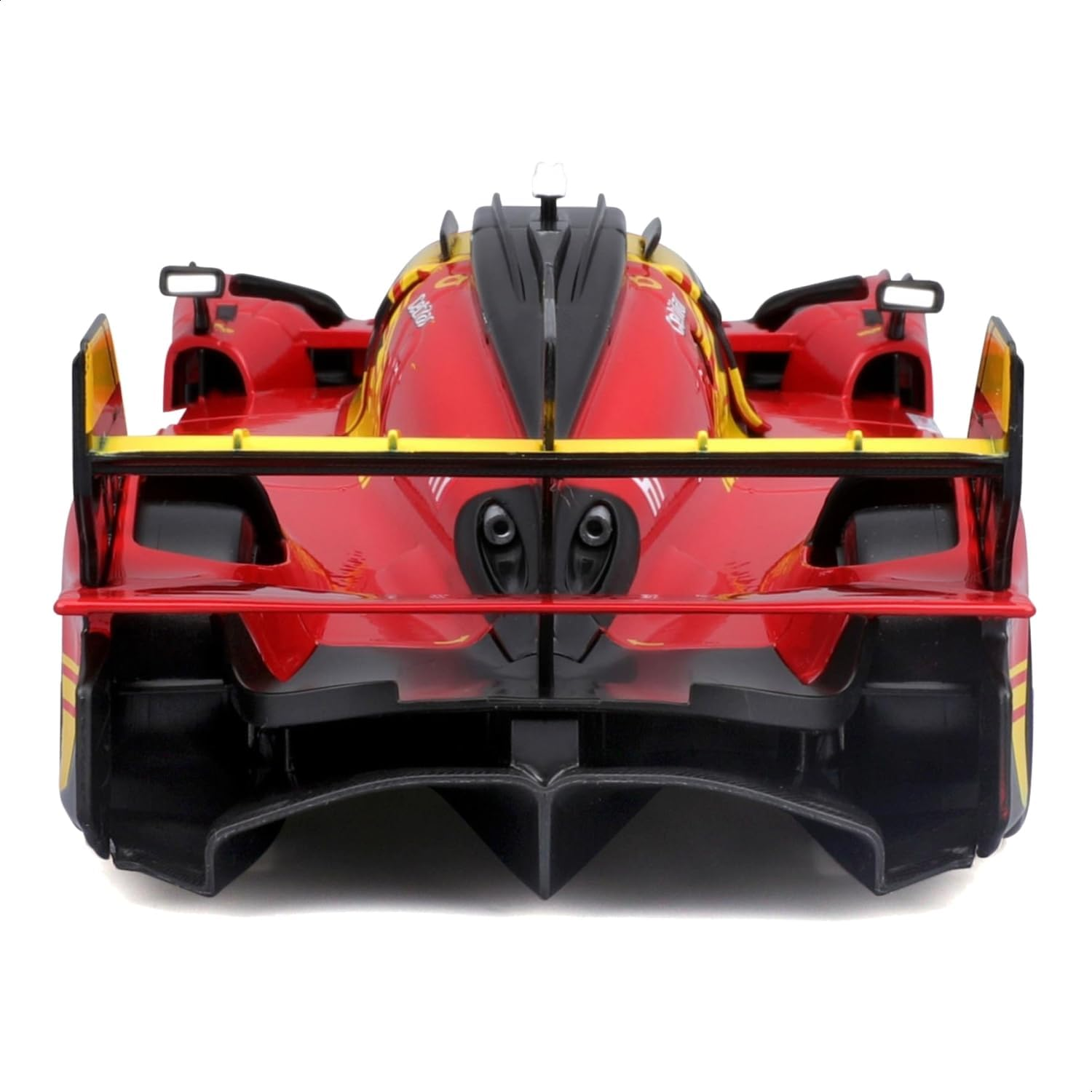 Rotes Rennauto von vorne. Das Auto hat rote und gelbe Details. Weißer Hintergrund.