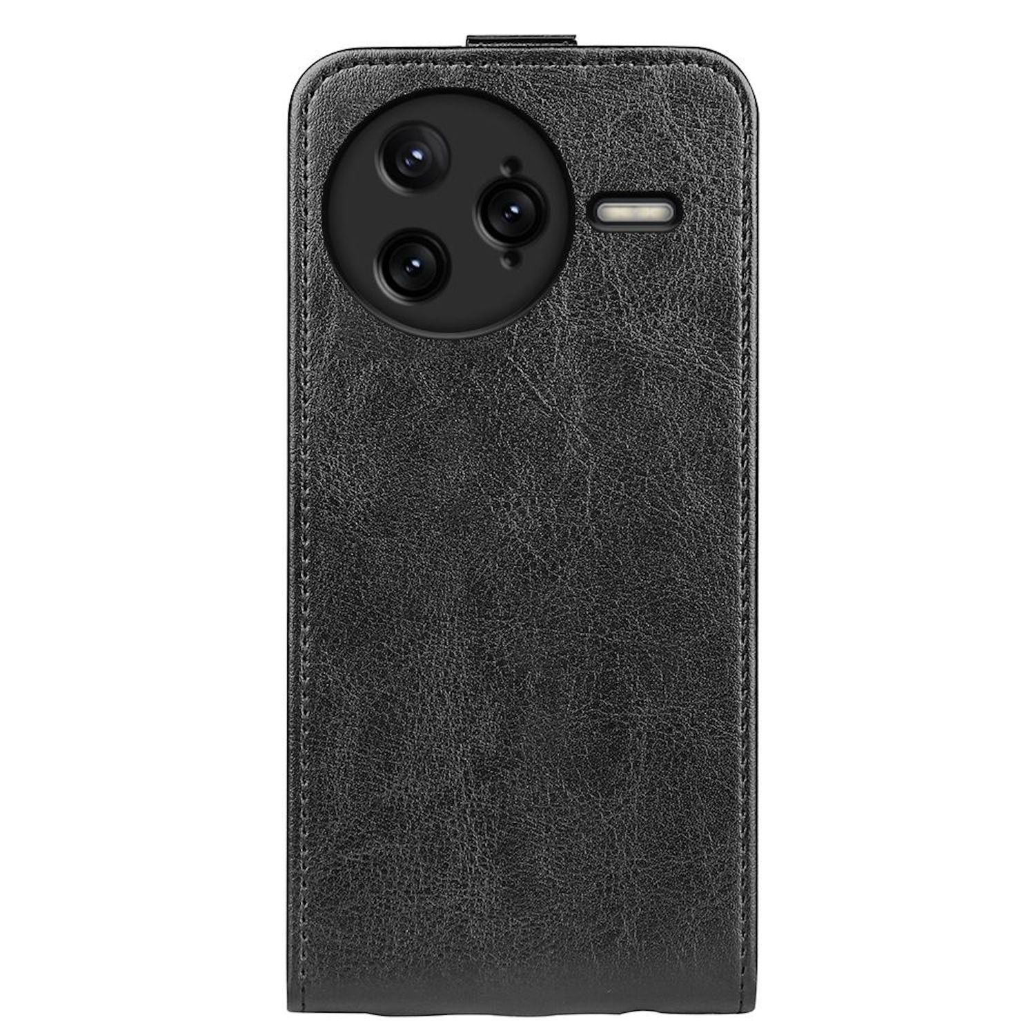 Funda de teléfono negra cerrada con un recorte para la cámara. La funda tiene tres agujeros para la cámara.