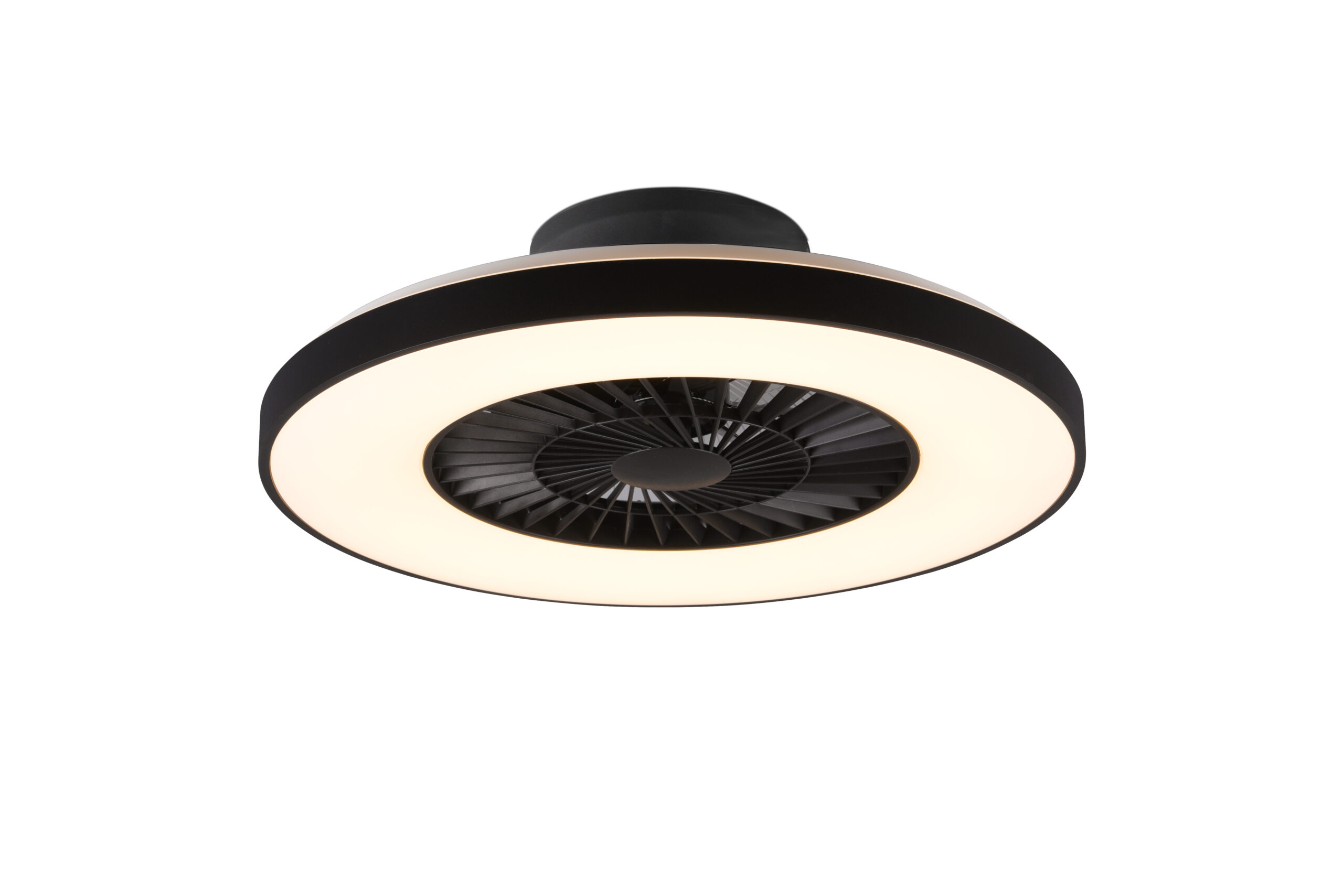 Ventilatore da soffitto nero rotondo con luce LED bianca integrata, soffitto bianco, ripresa interna.