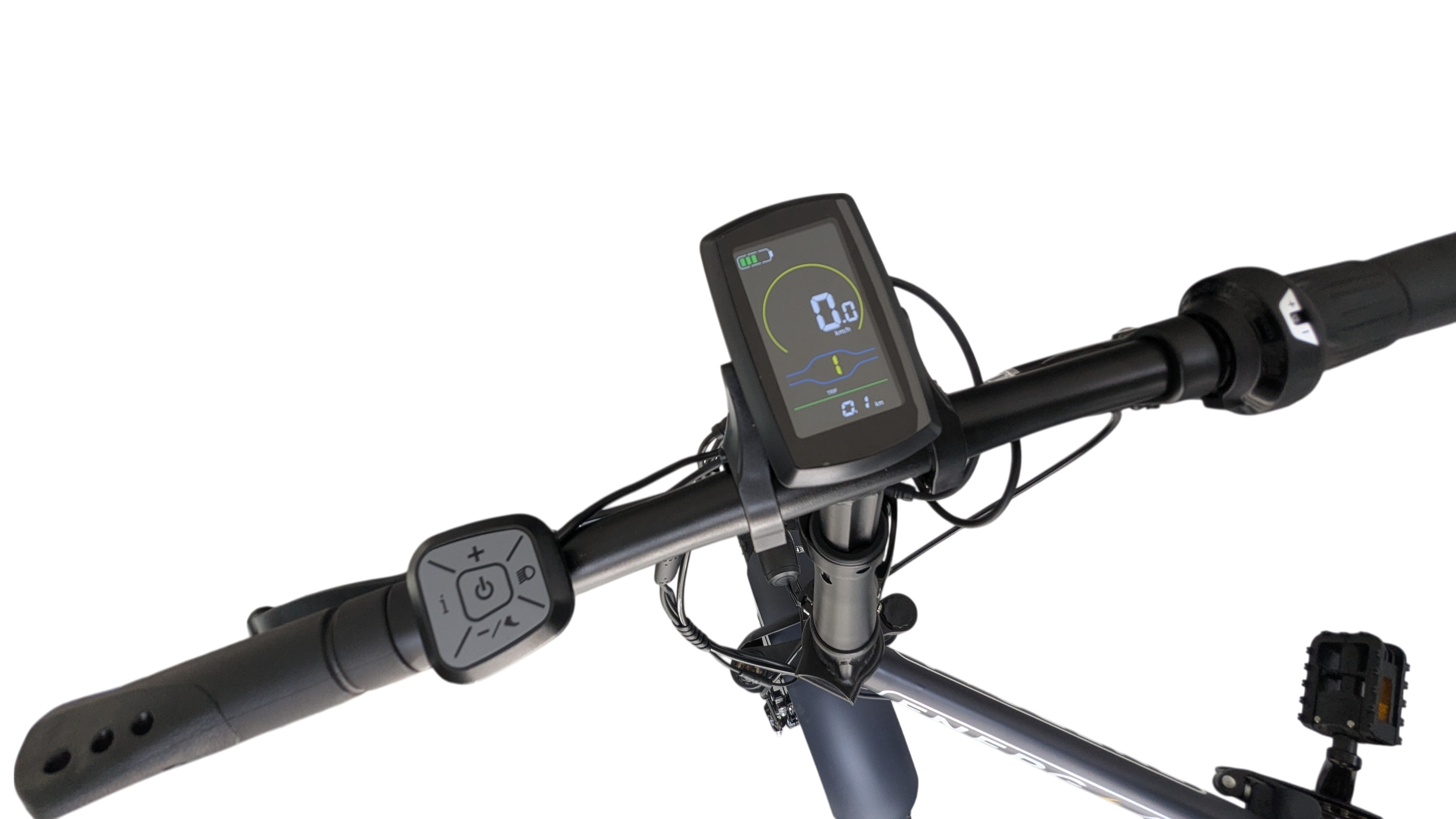 Primo piano del manubrio della bici con display e pulsanti. Sfondo nero.