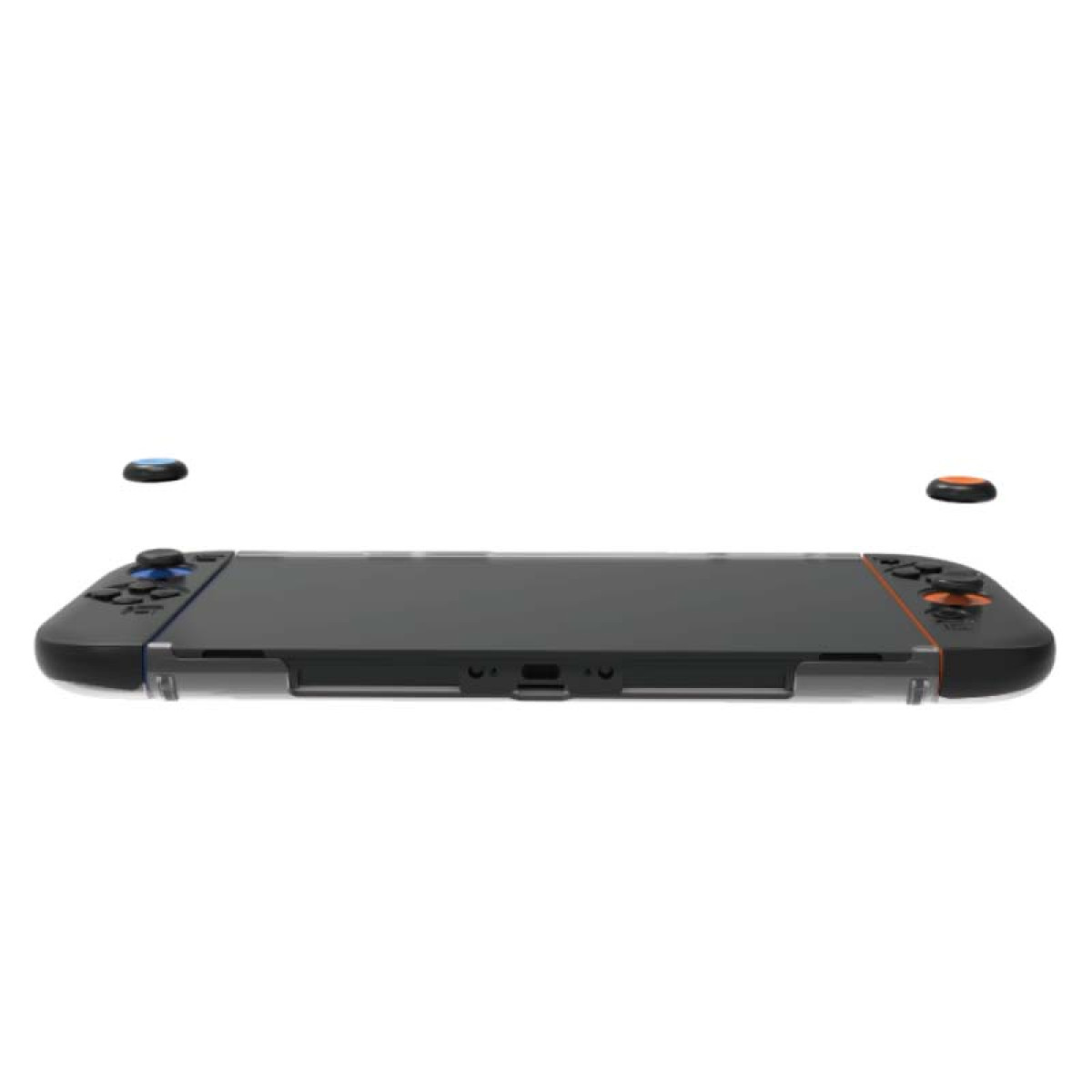 Een zwarte gamecontroller met een transparante behuizing en twee gekleurde joysticks op een witte achtergrond.
