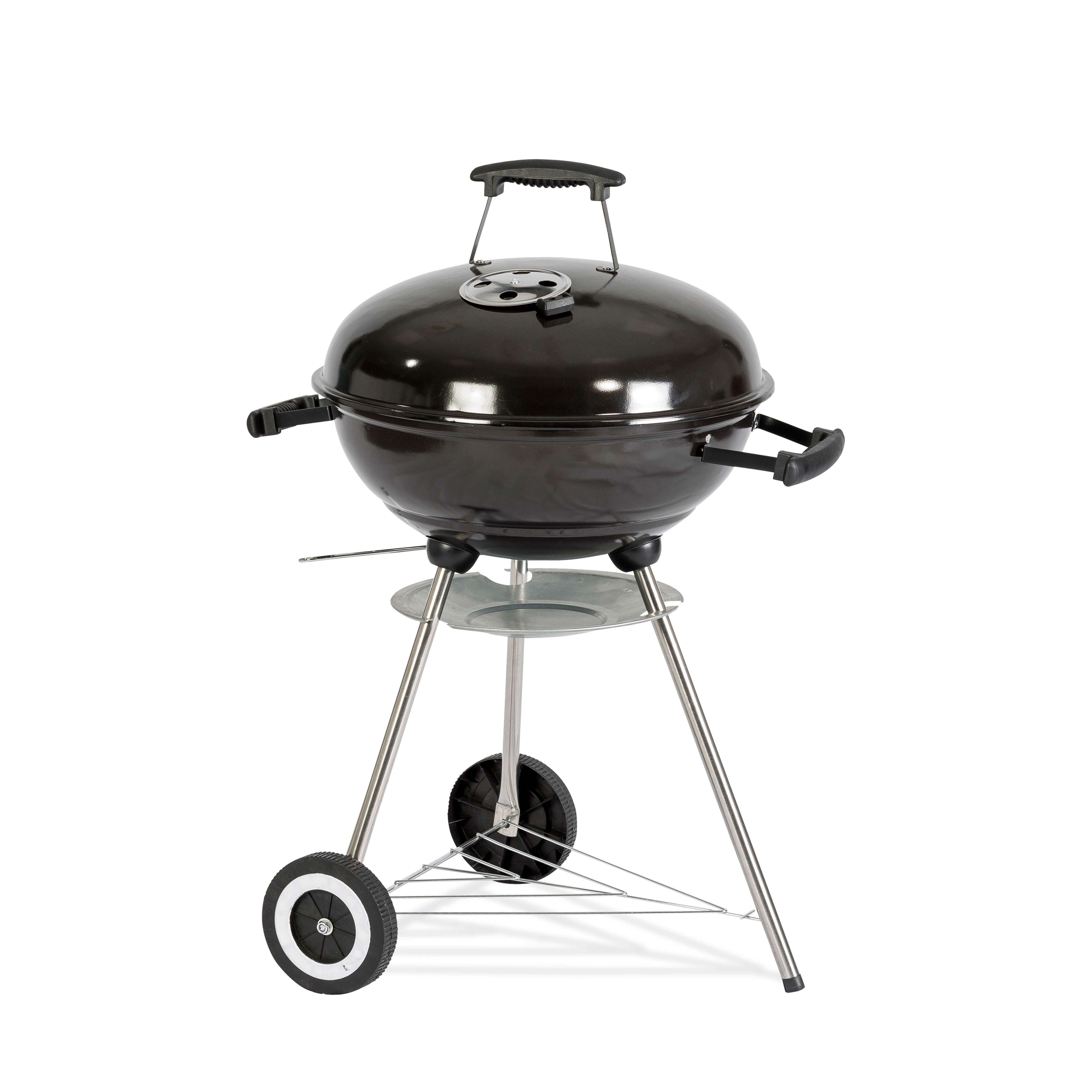 Schwarzer Grill auf Rädern. Silberne Beine und Akzente. Weißer Hintergrund.