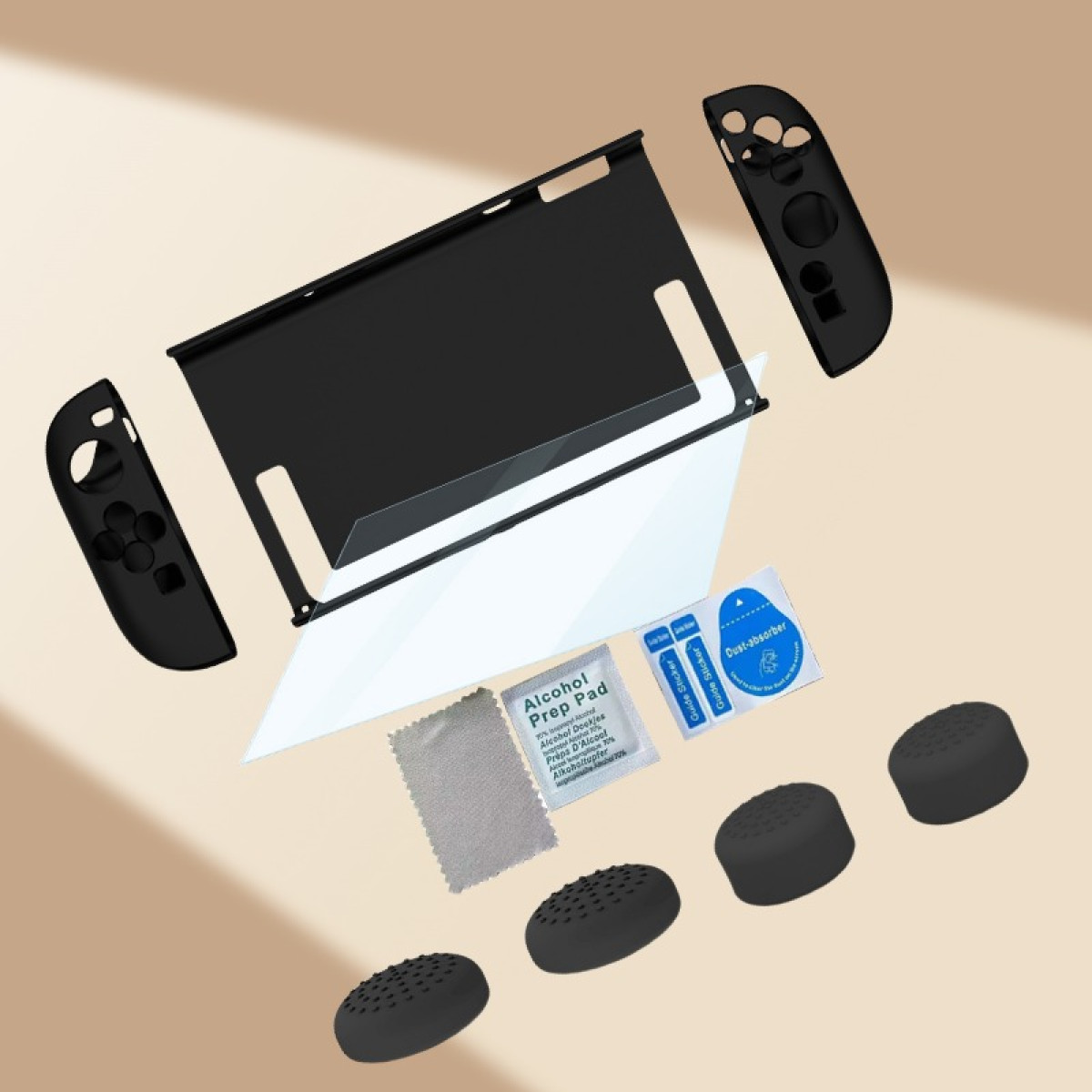 Schwarzes Konsolenzubehör ausgelegt: Controller, Displayschutz und Reinigungszubehör.