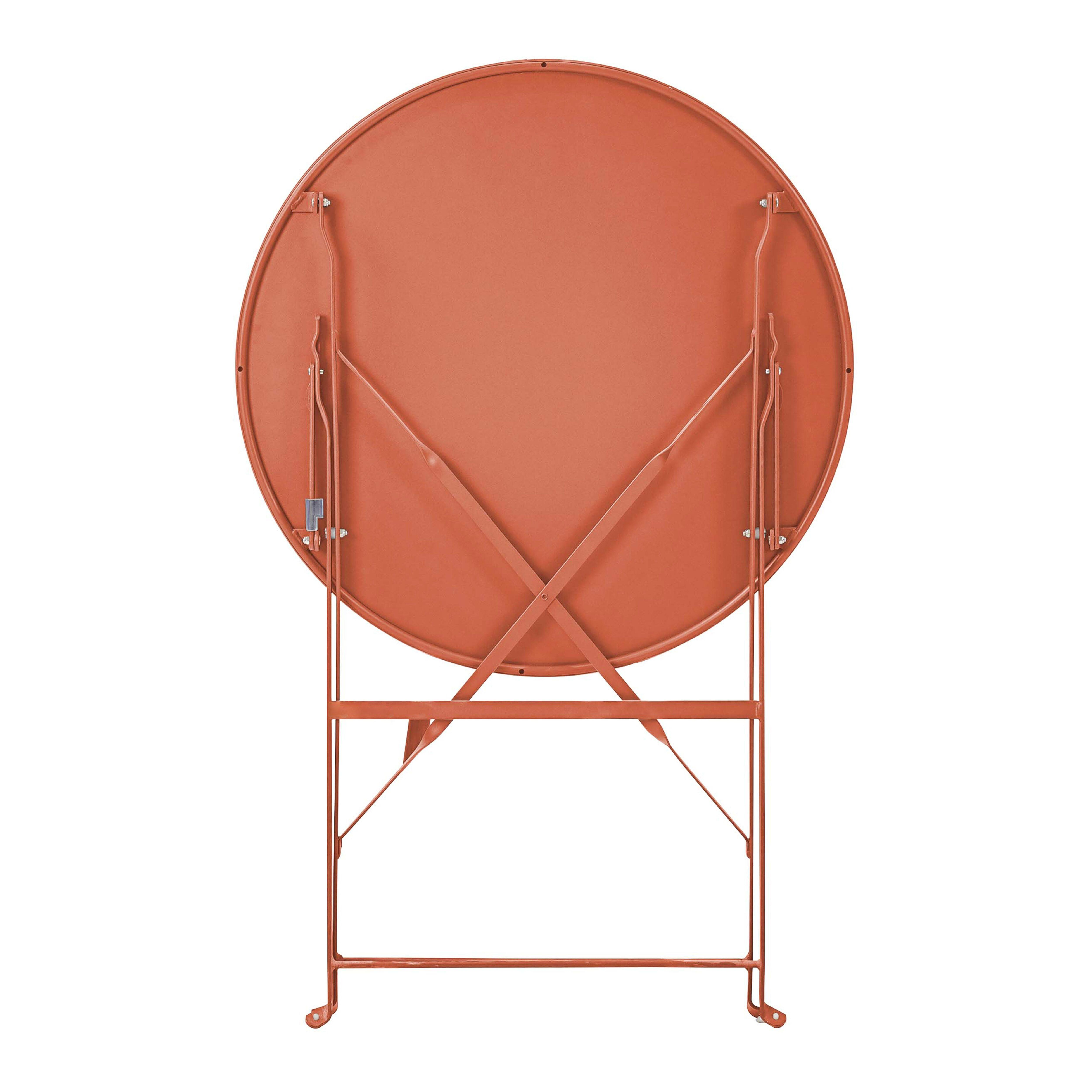 Ein orangefarbener Klapptisch, von hinten gesehen, mit runder Tischplatte. Weißer Hintergrund.