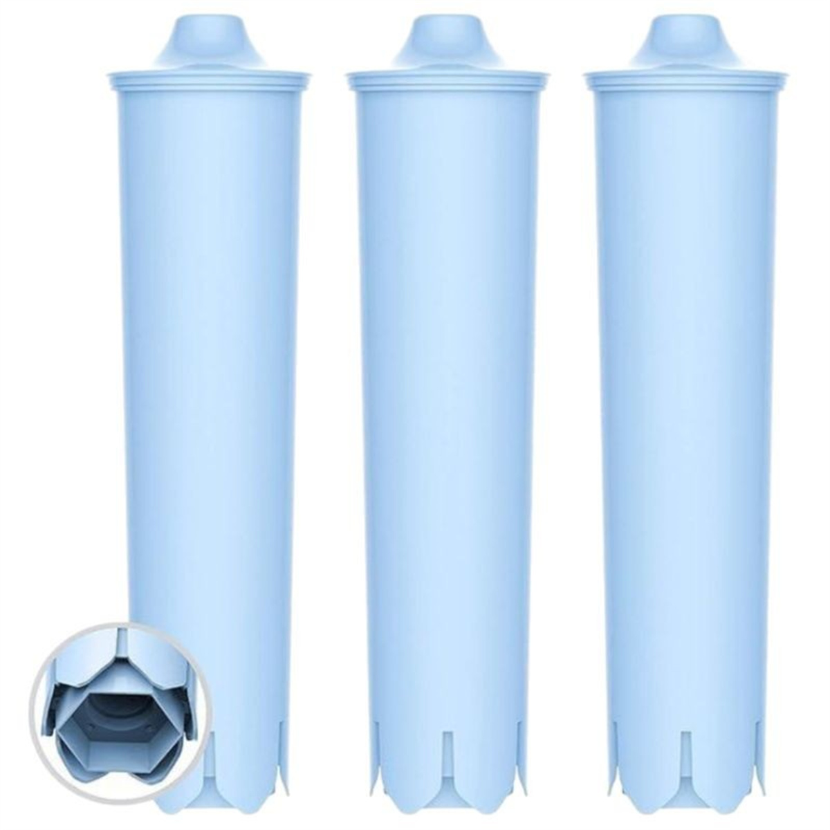 Drei hellblaue Wasserfilterpatronen, mit Nahaufnahme des Filterbodens.
