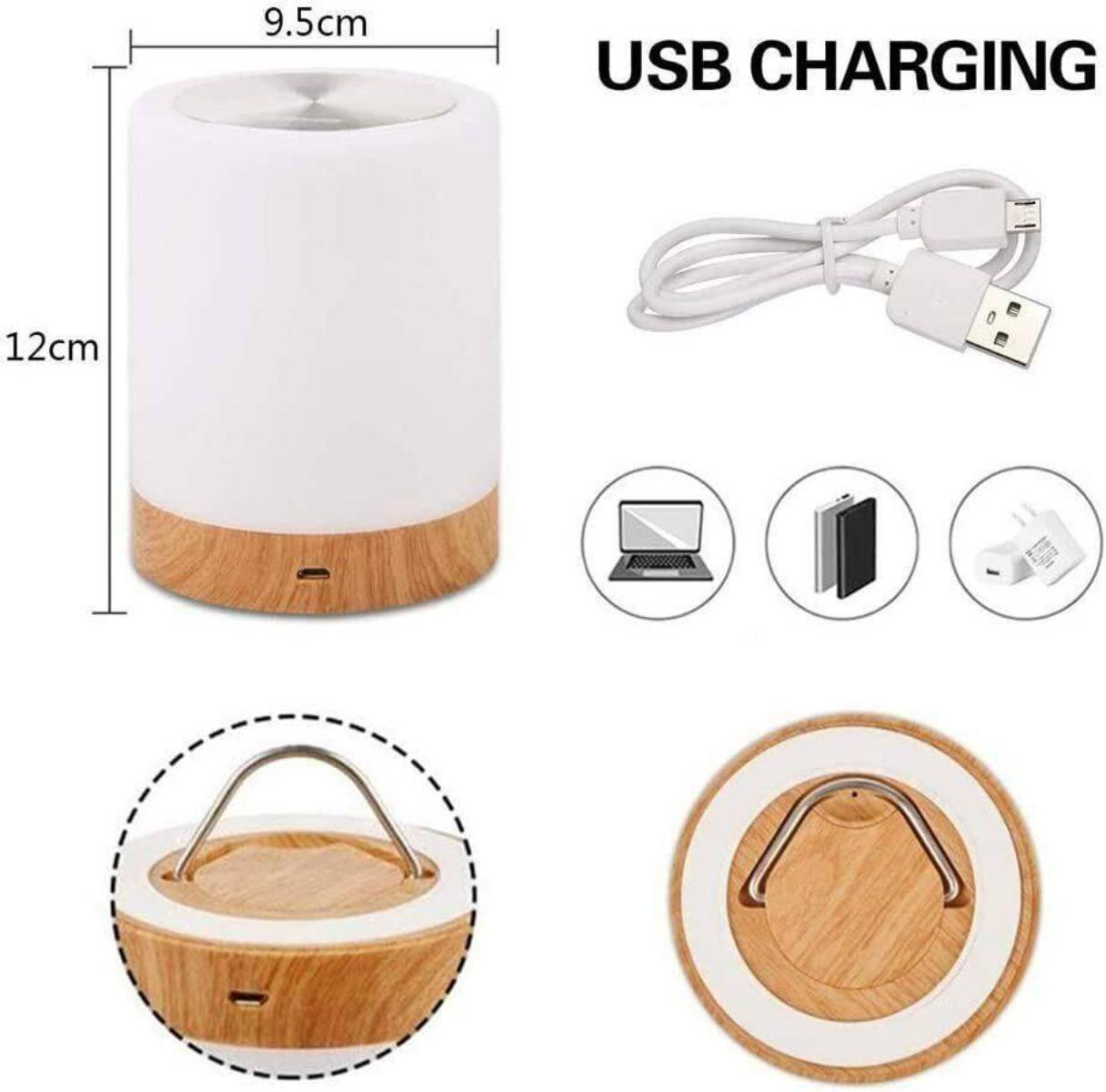 Eine weiße und holzfarbene Nachttischlampe mit USB-Ladekabel und Symbolen.