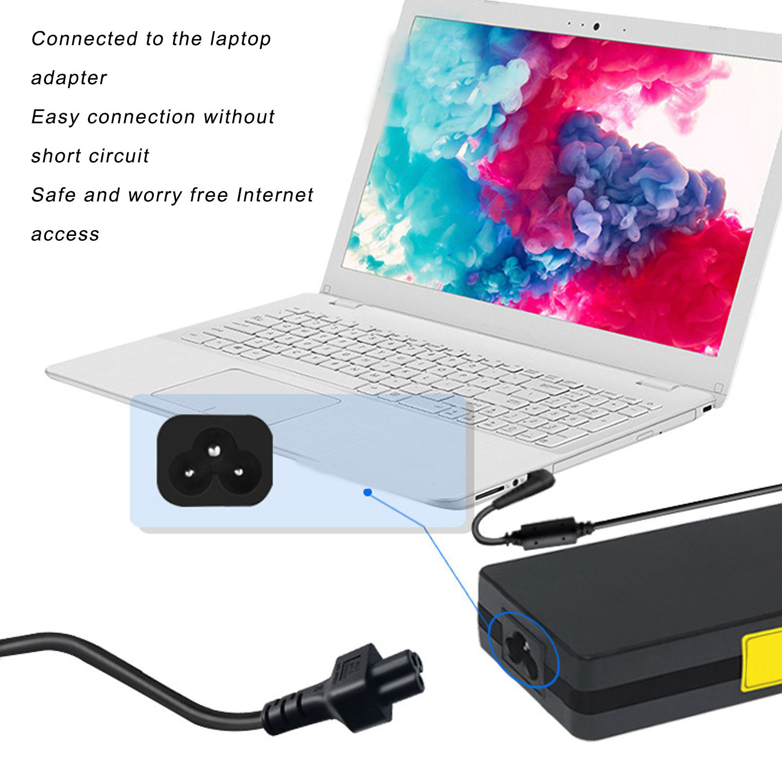 Weißer Laptop mit eingestecktem Netzteil. Schwarzer Stecker und Kabel.